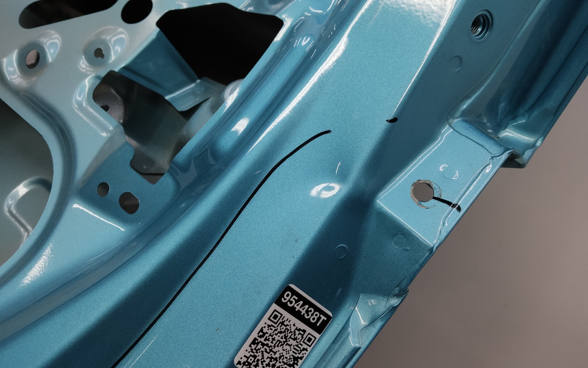 Крышка багажника Geely Coolray Restail