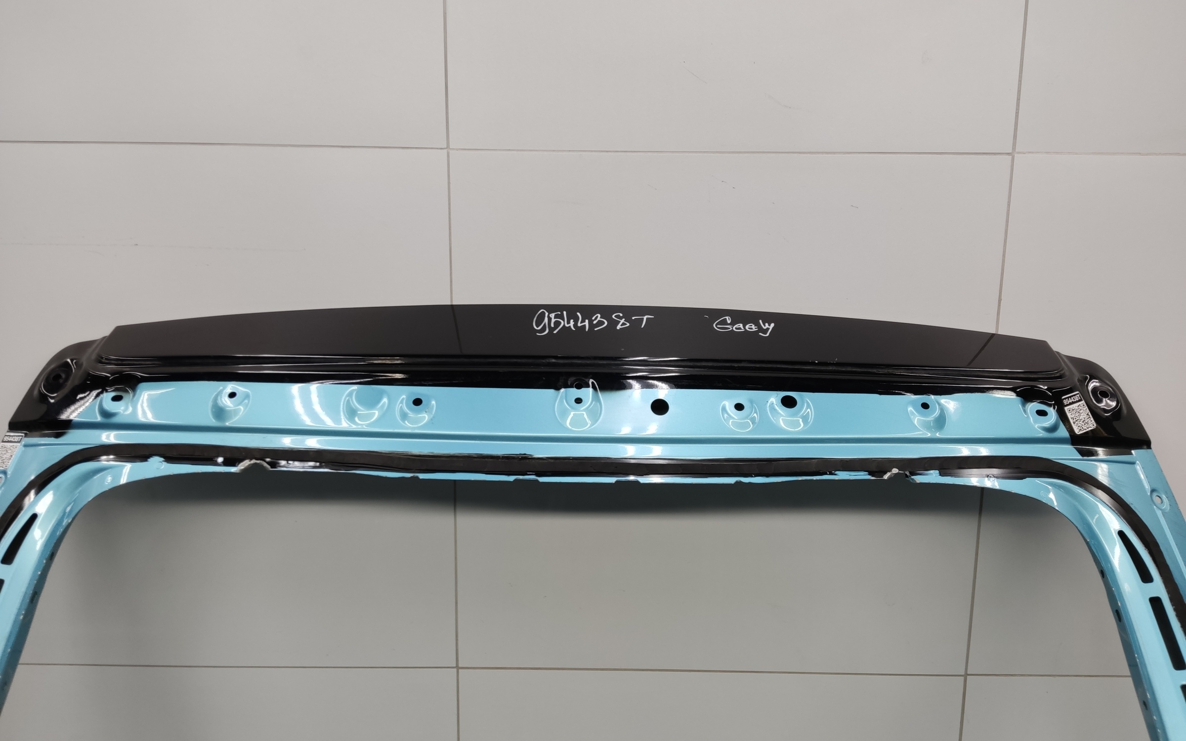 Крышка багажника Geely Coolray Restail