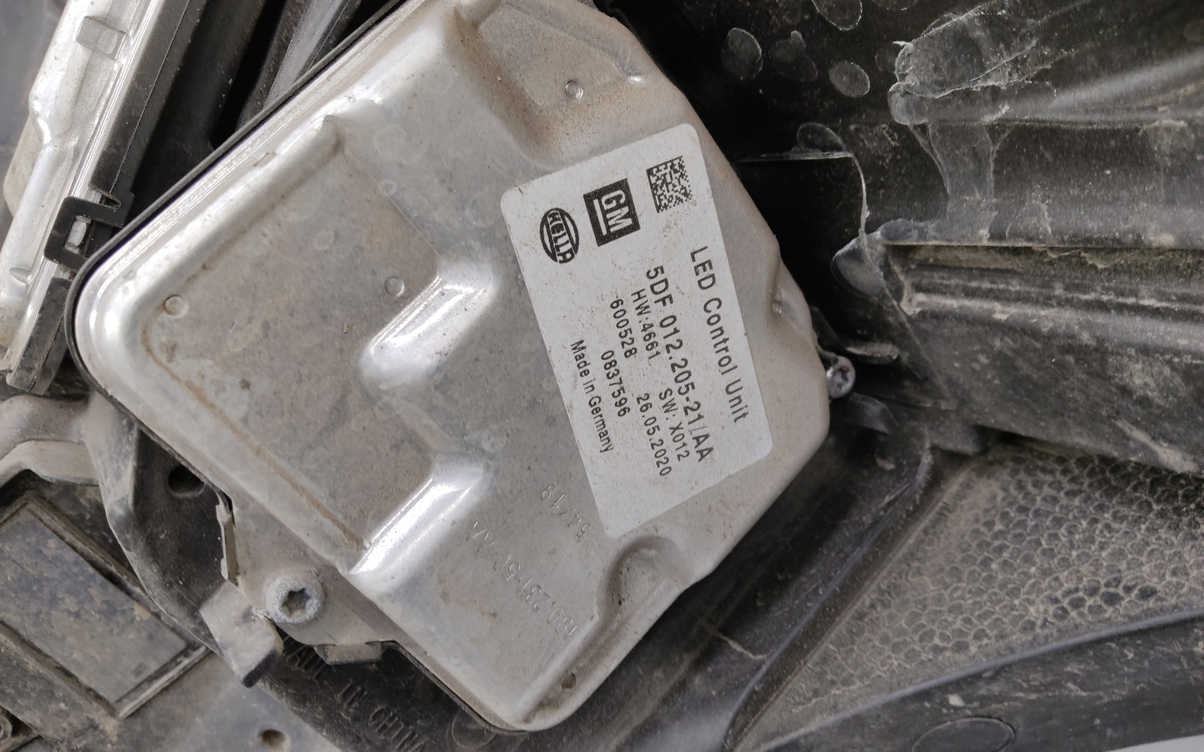 Фара передняя правая Cadillac XT5 2 LED