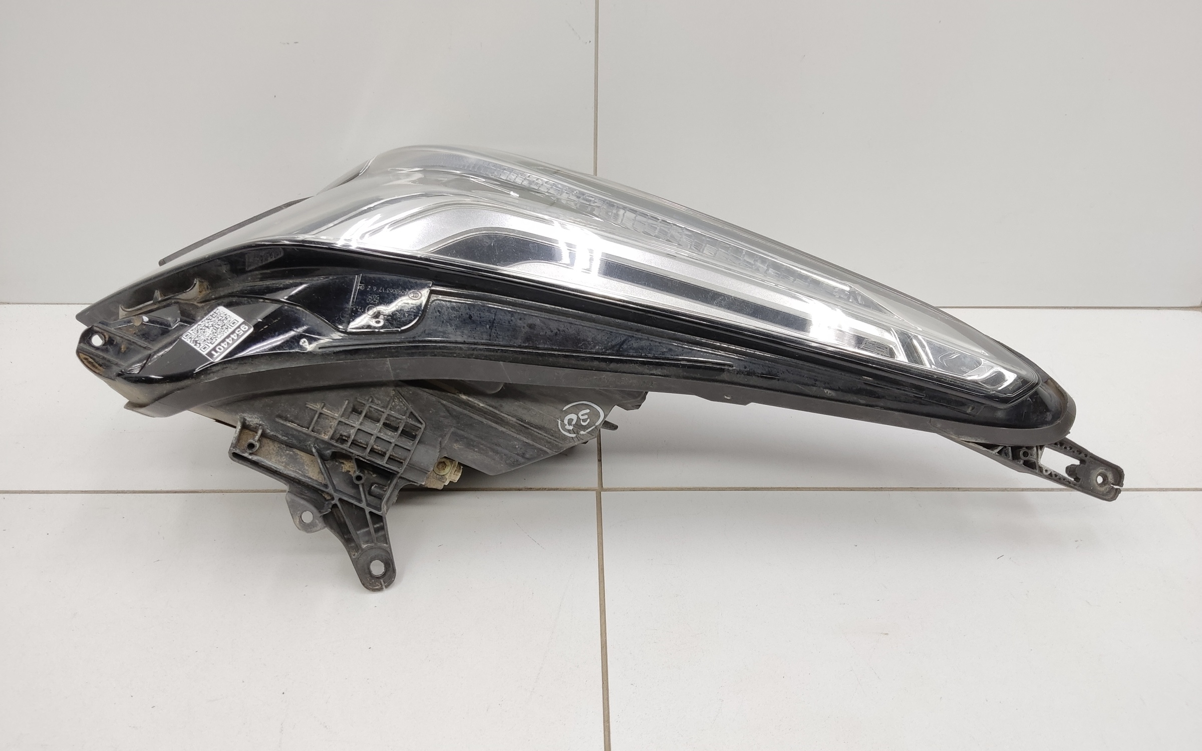 Фара передняя правая Cadillac XT5 2 LED