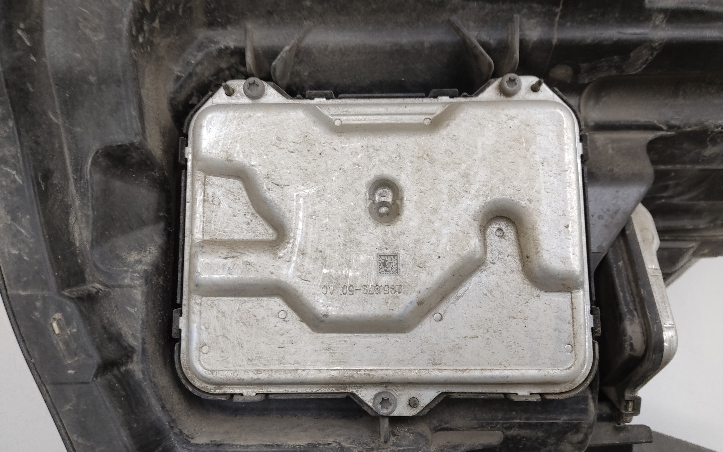 Фара передняя правая Cadillac XT5 2 LED