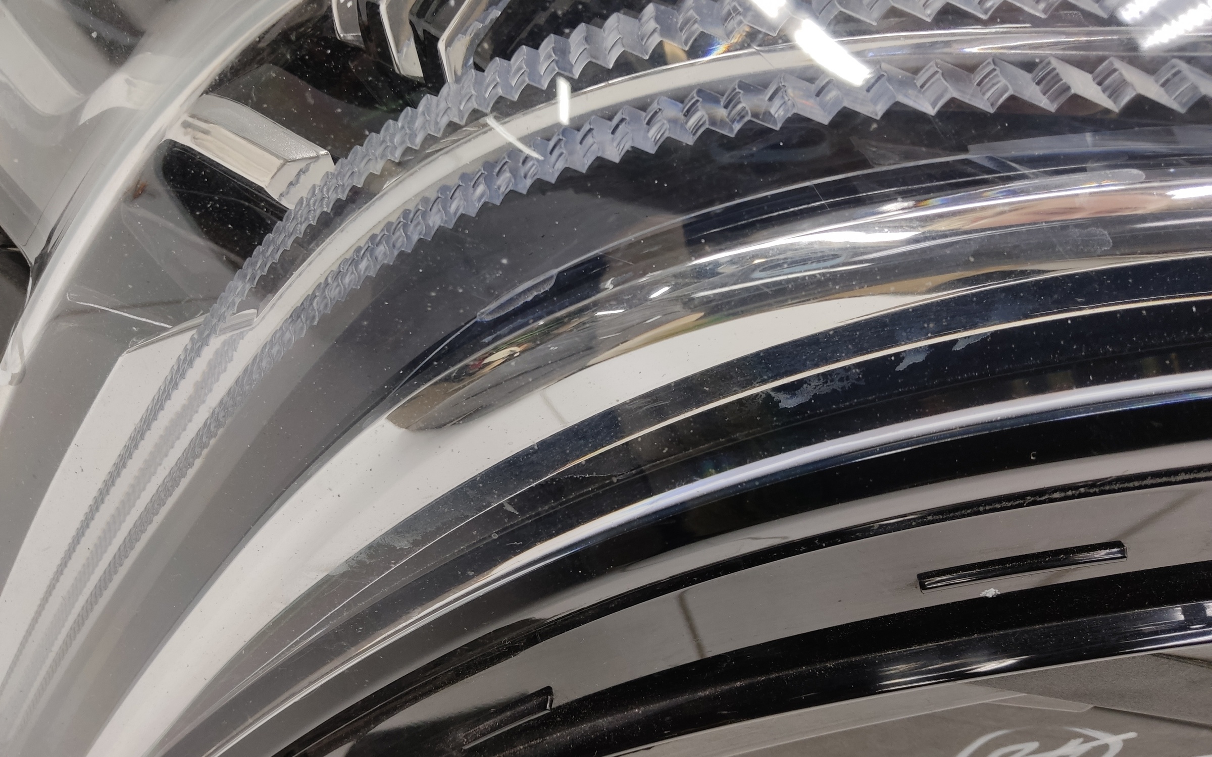 Фара передняя левая Cadillac XT5 2 LED