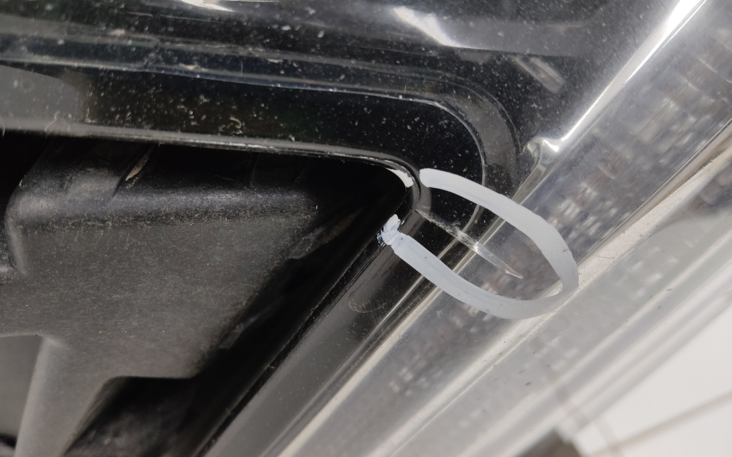 Фара передняя левая Cadillac XT5 2 LED