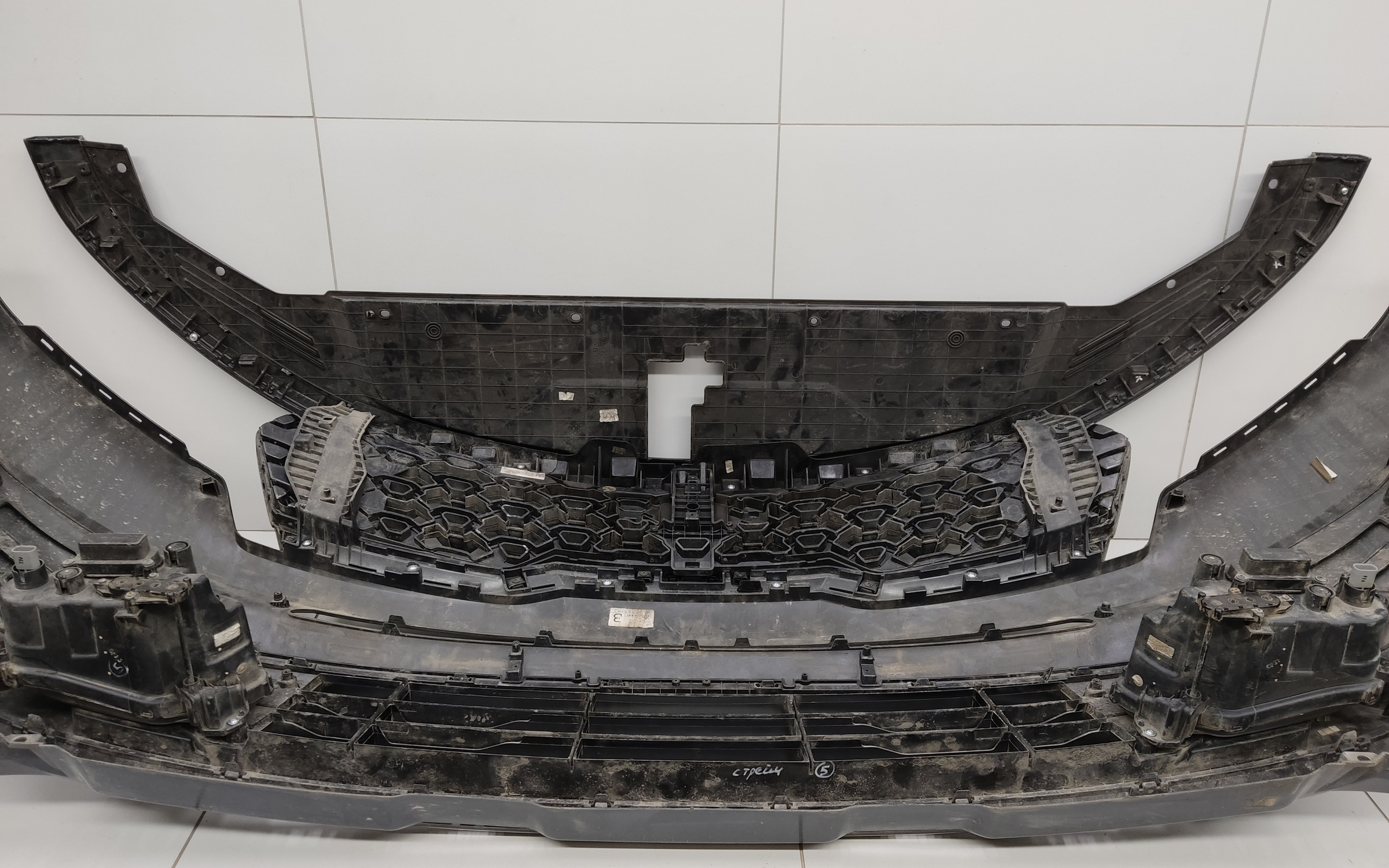 Бампер передний Kia Sorento 4