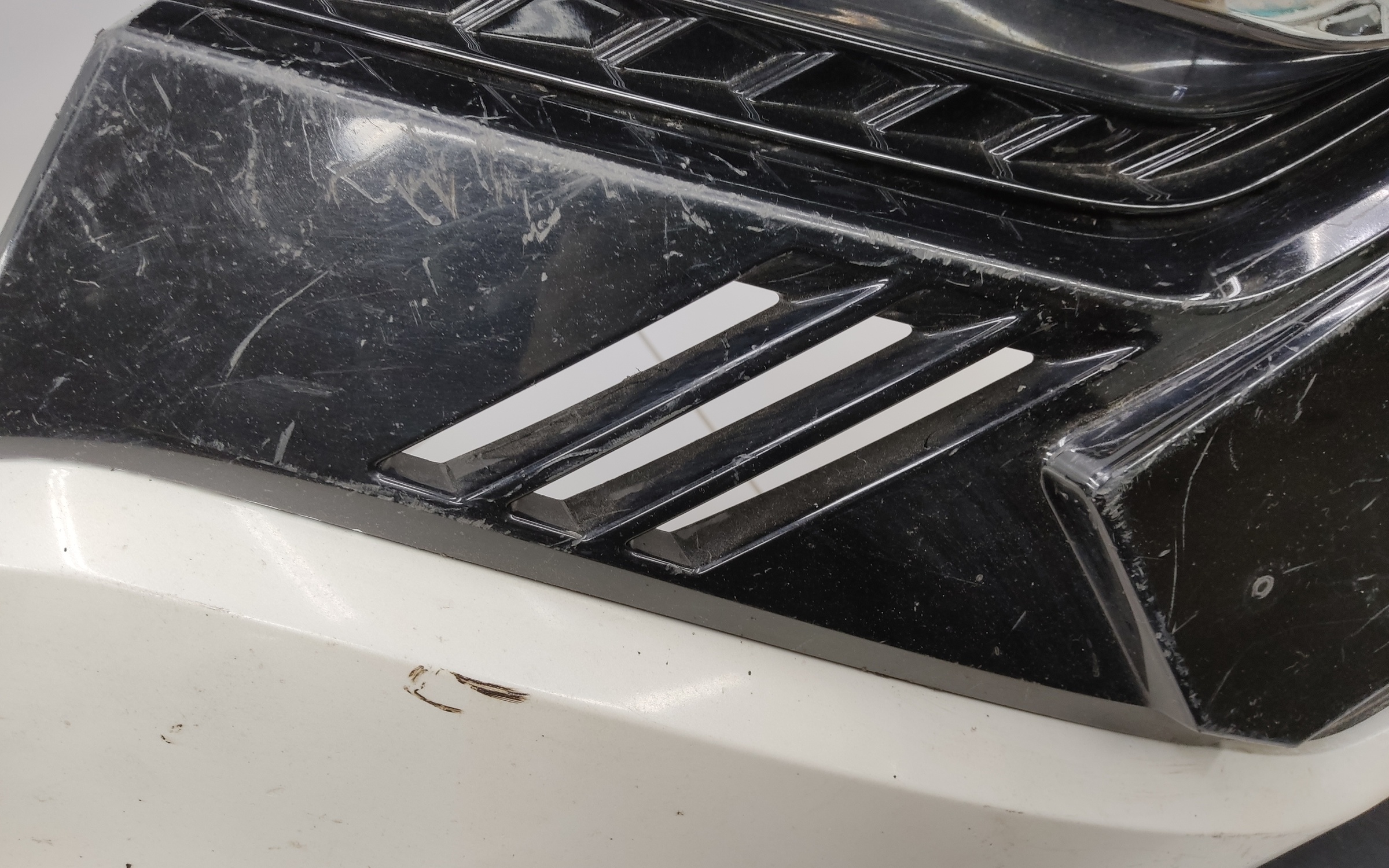 Бампер передний Nissan Qashqai 2 Restail