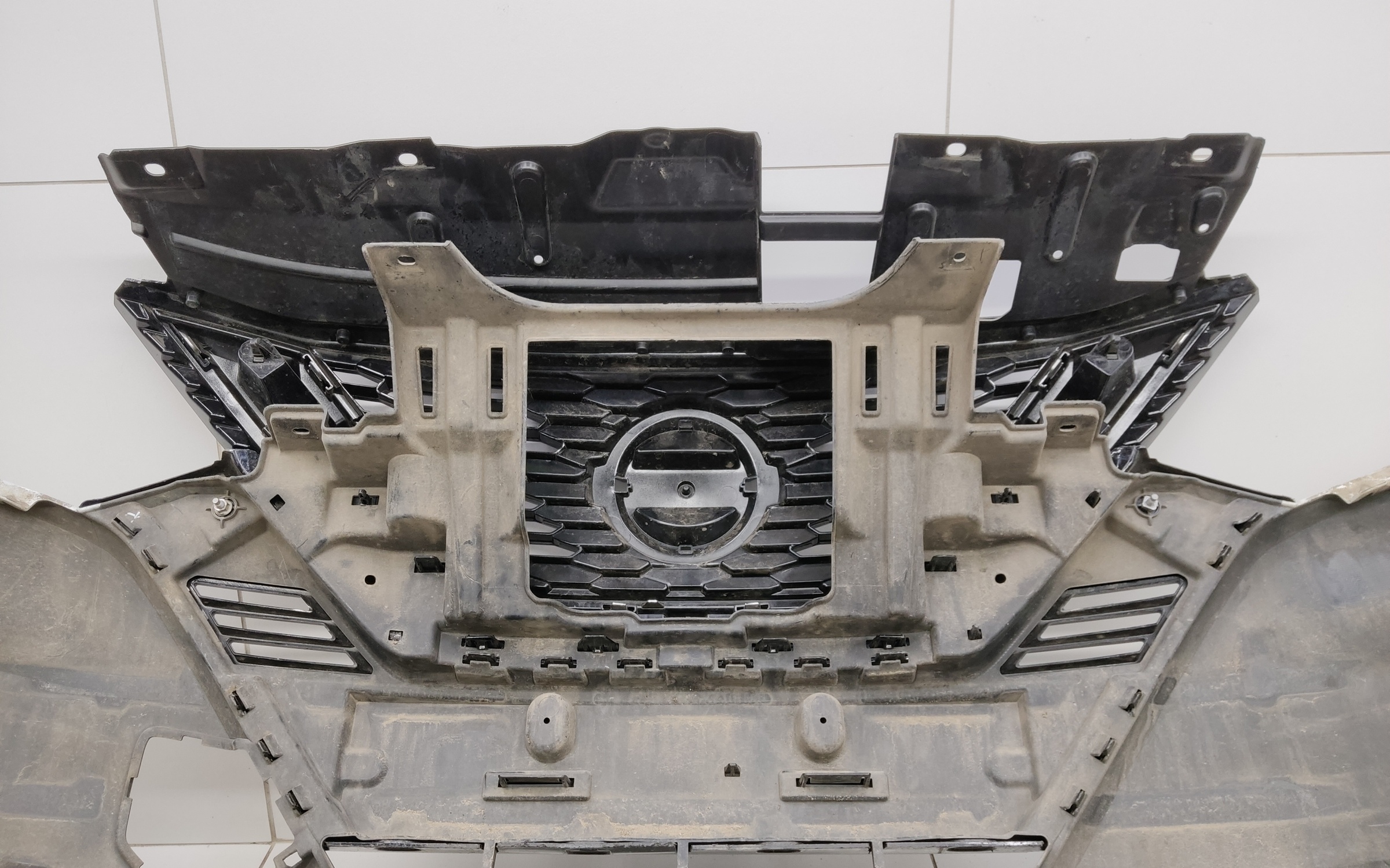 Бампер передний Nissan Qashqai 2 Restail