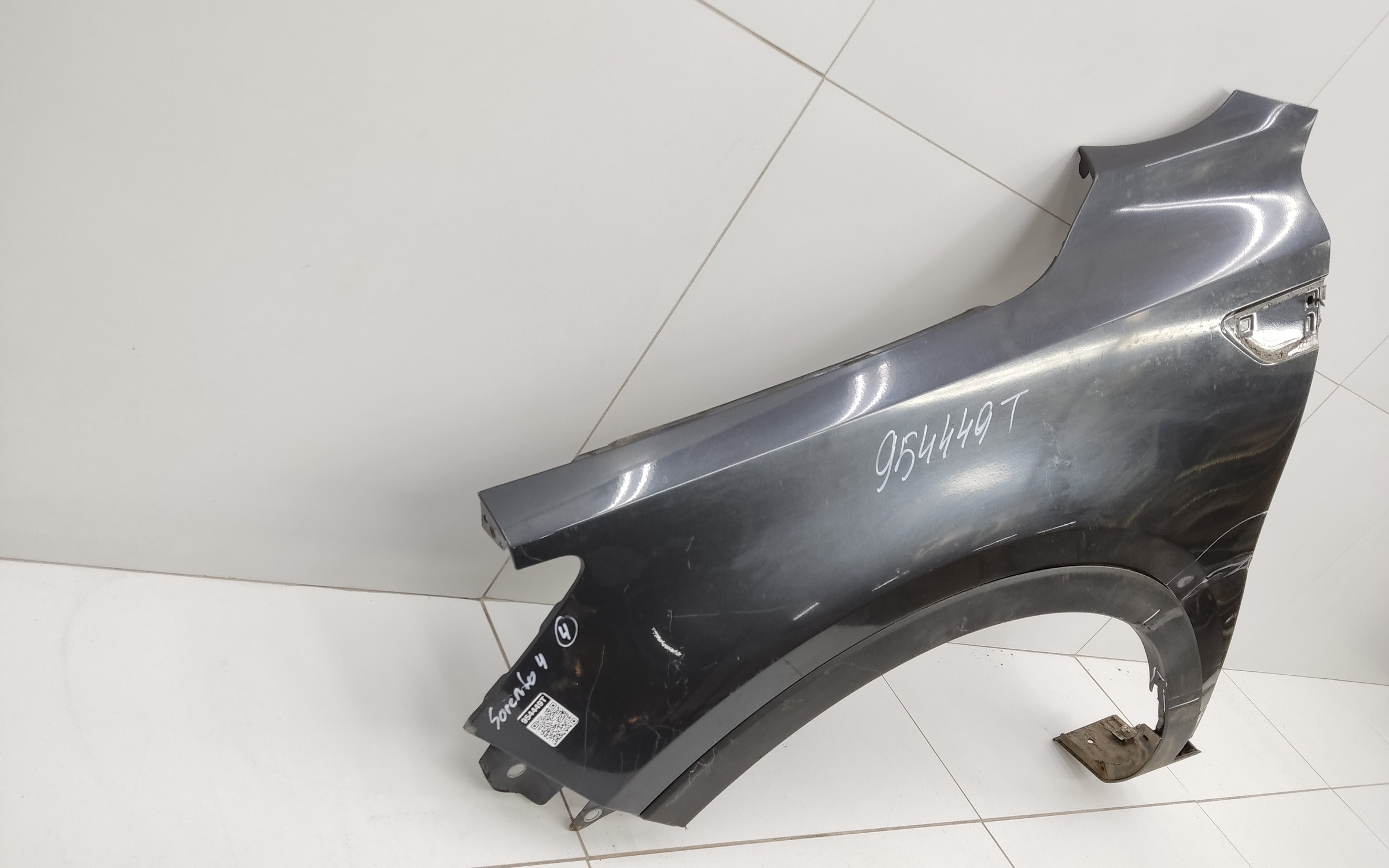 Крыло переднее левое Kia Sorento 4