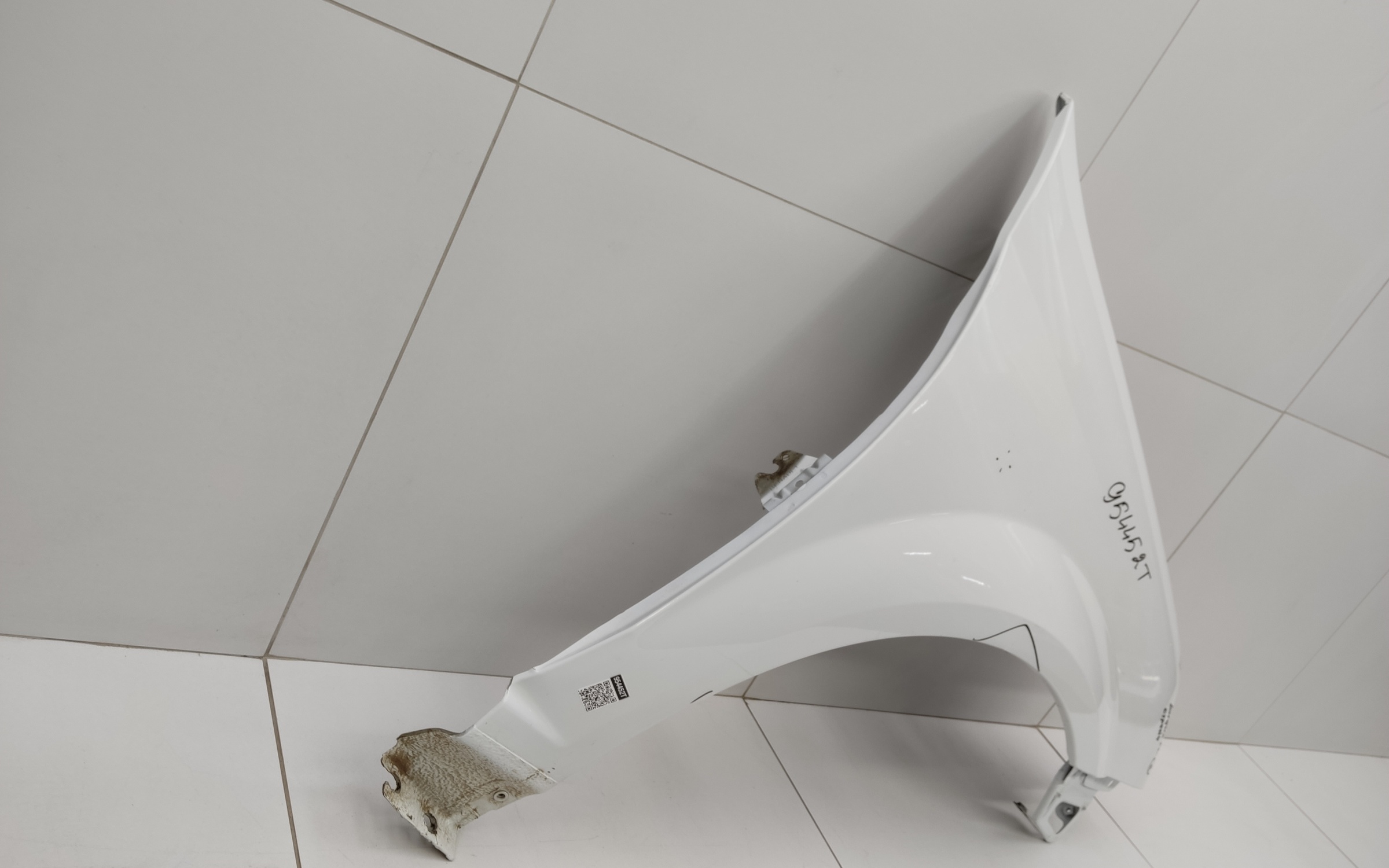 Крыло переднее правое Lada Largus 1 Restail