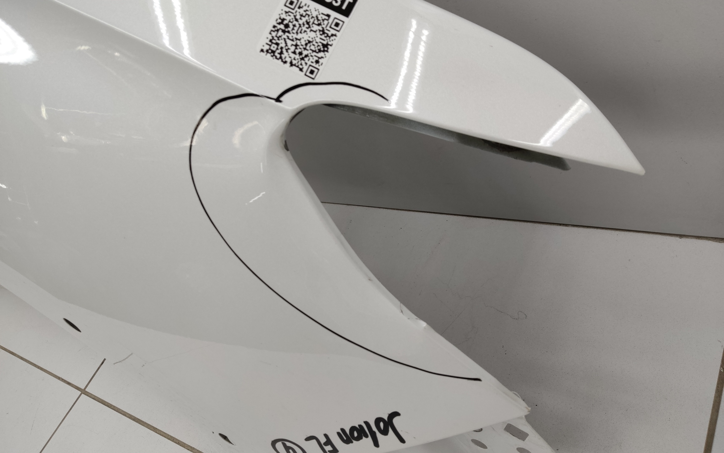 Крыло переднее правое Haval Jolion Restail