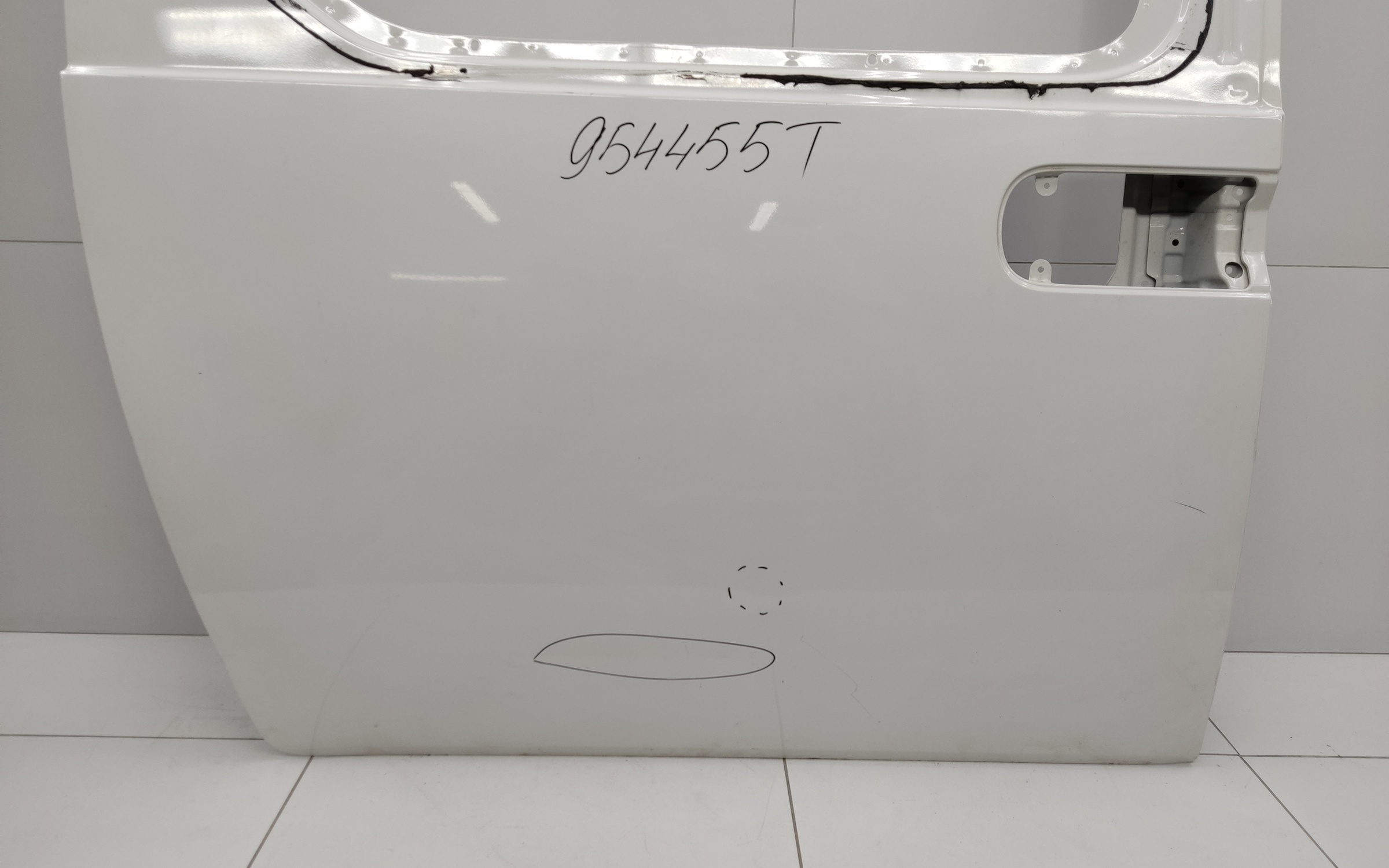 Дверь задняя правая сдвижная Hyundai Staria