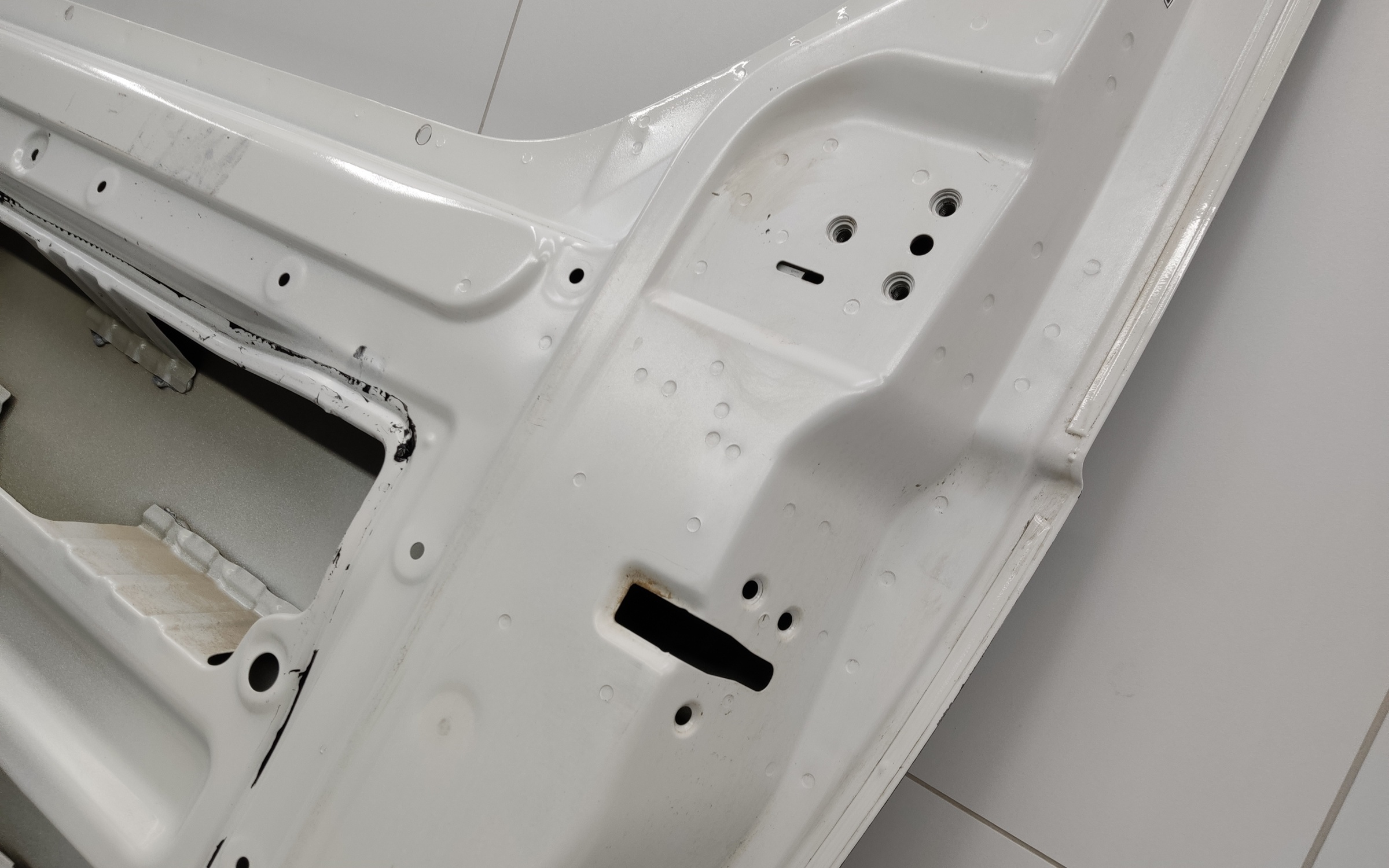 Дверь задняя правая сдвижная Hyundai Staria