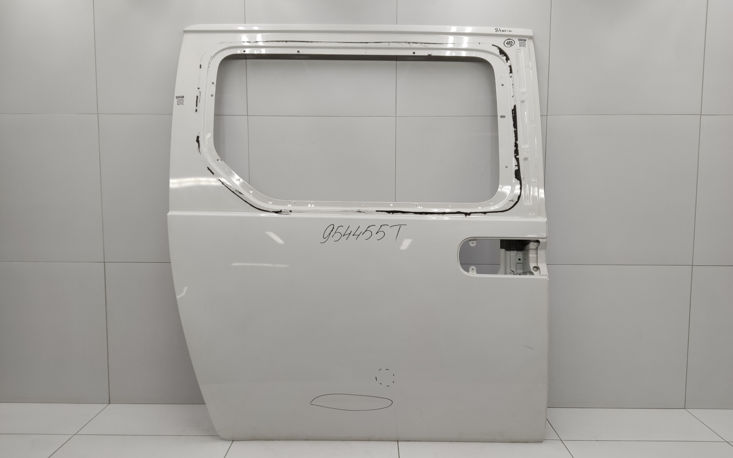 Дверь задняя правая сдвижная Hyundai Staria