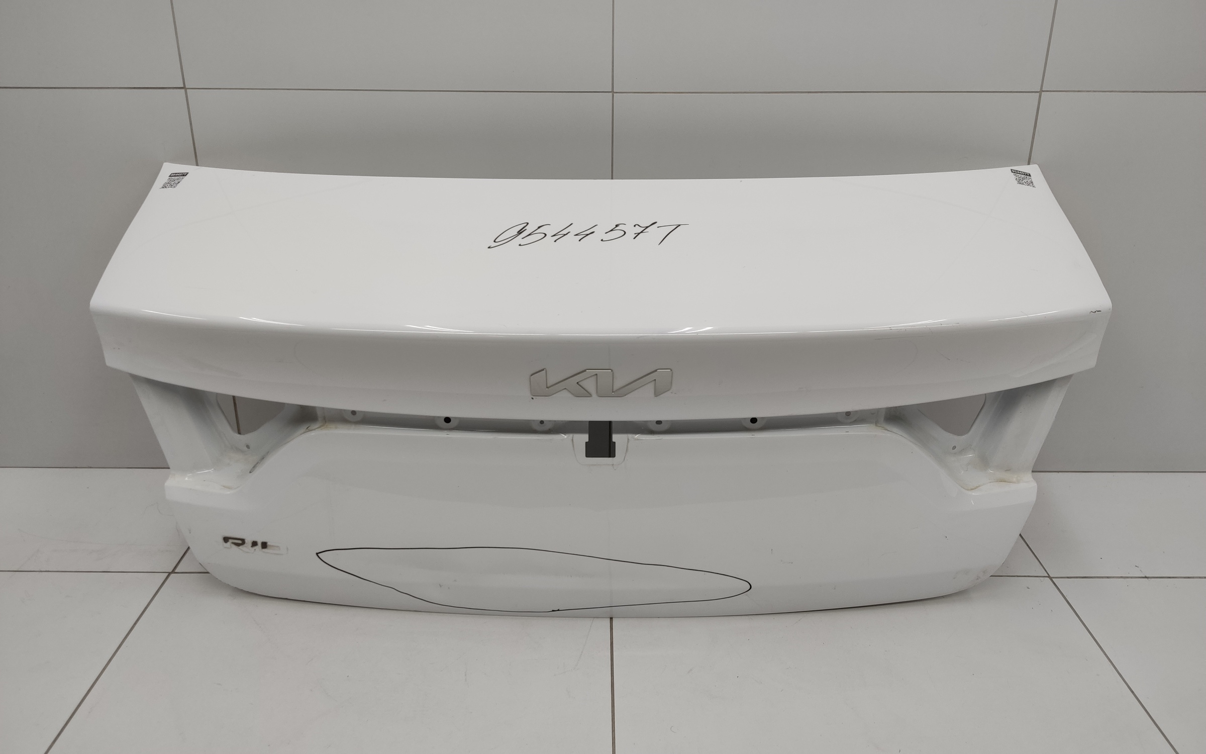 Крышка багажника Kia Rio 4 Sedan Restail под камеру не под эмблему