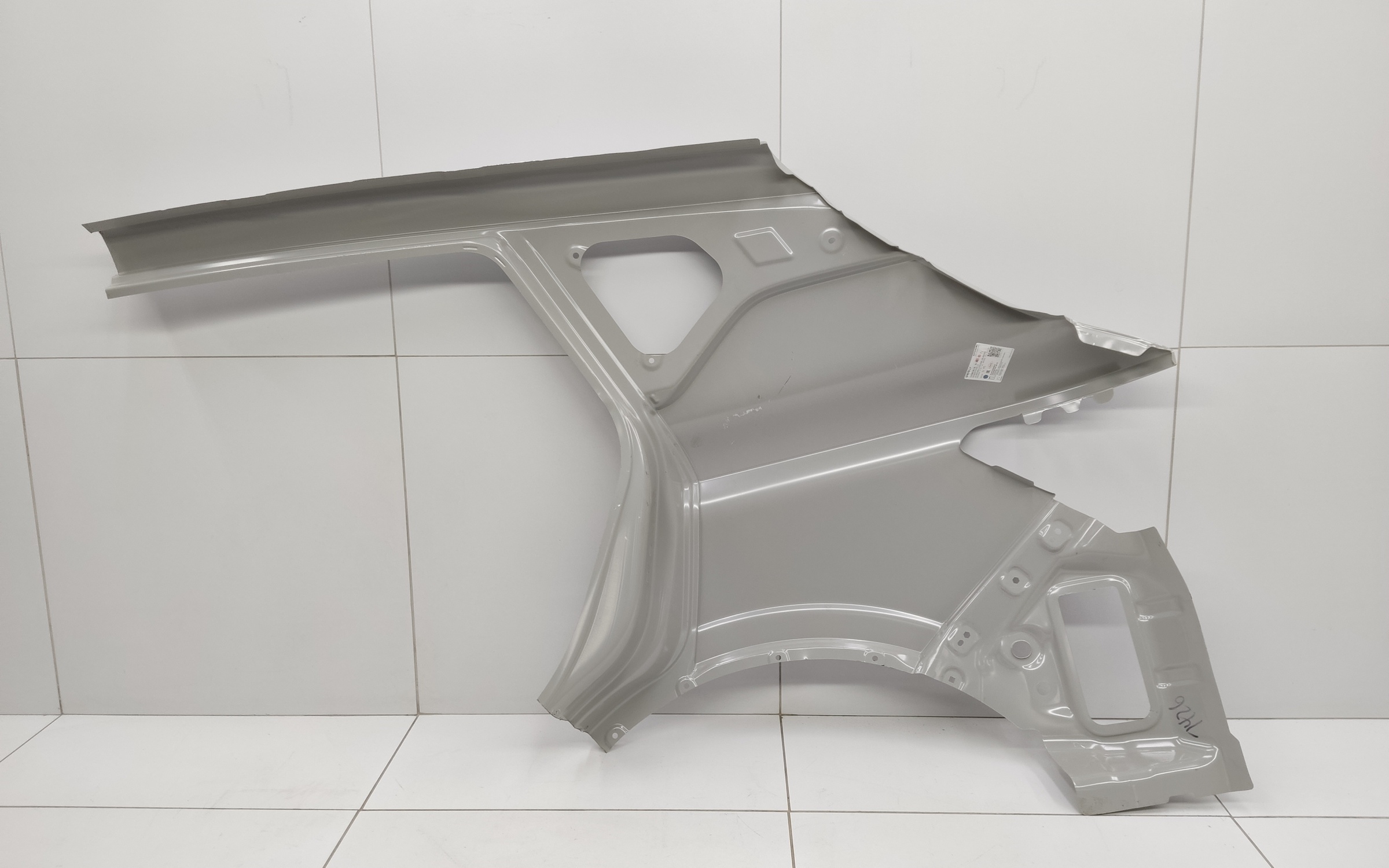 Крыло заднее правое Geely Coolray