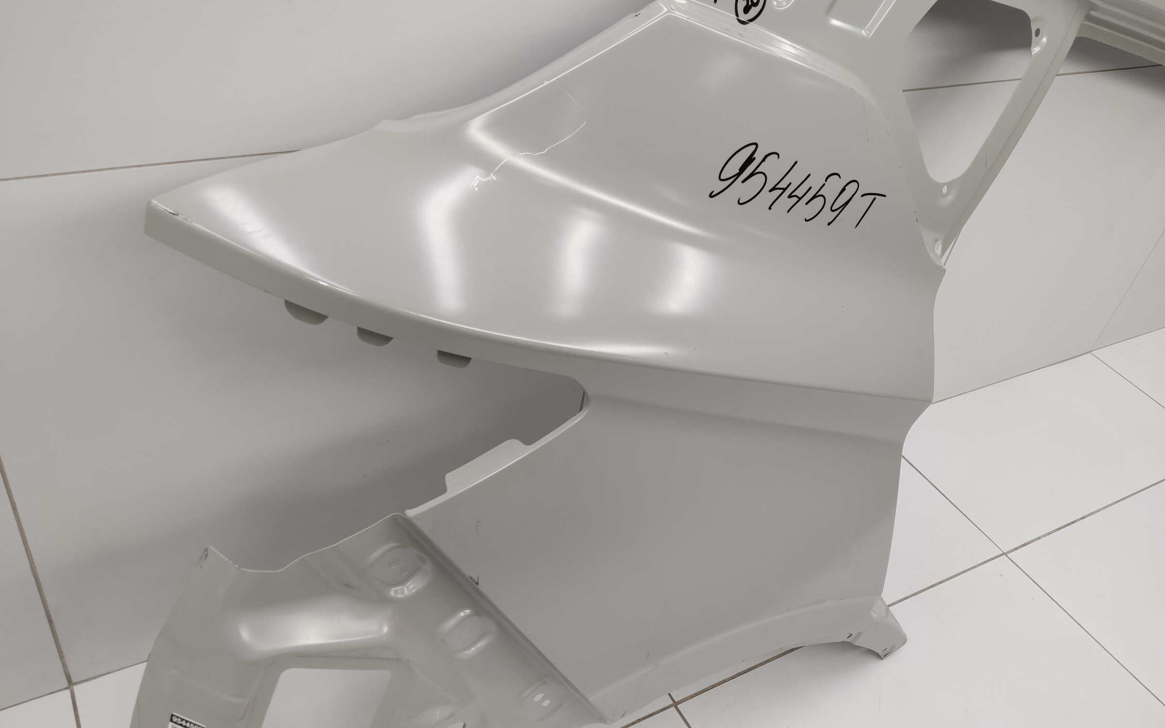 Крыло заднее правое Geely Coolray