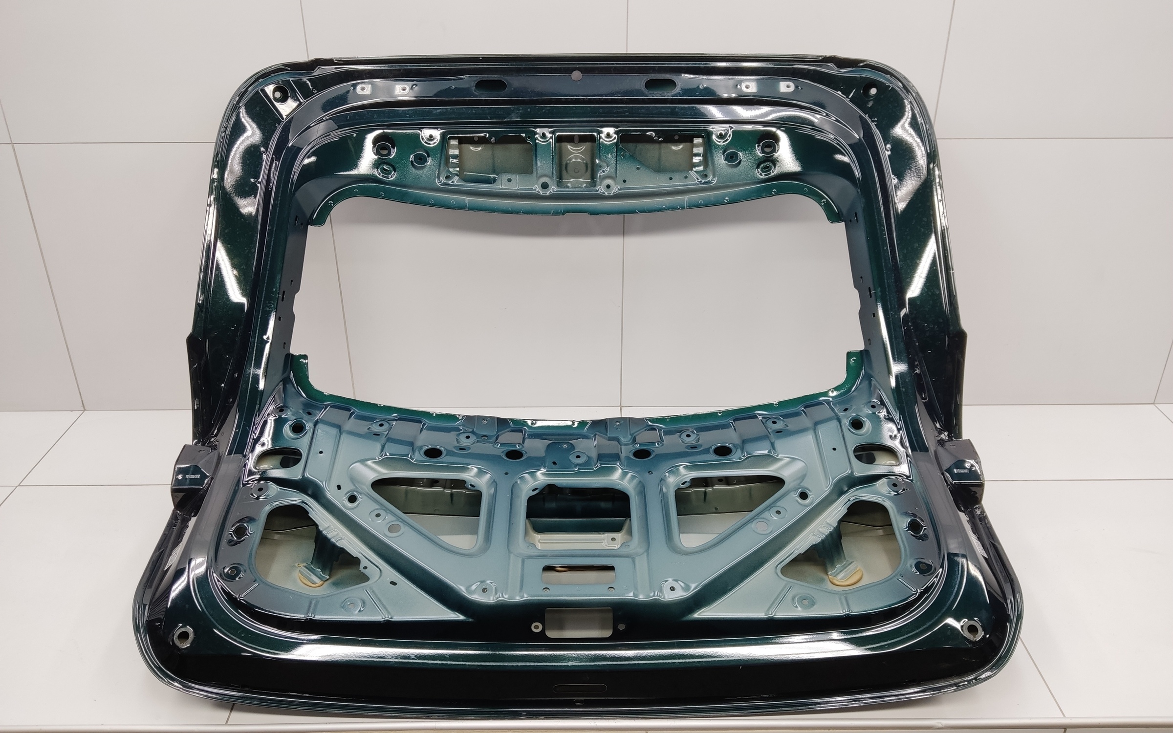 Крышка багажника Chery Tiggo 9