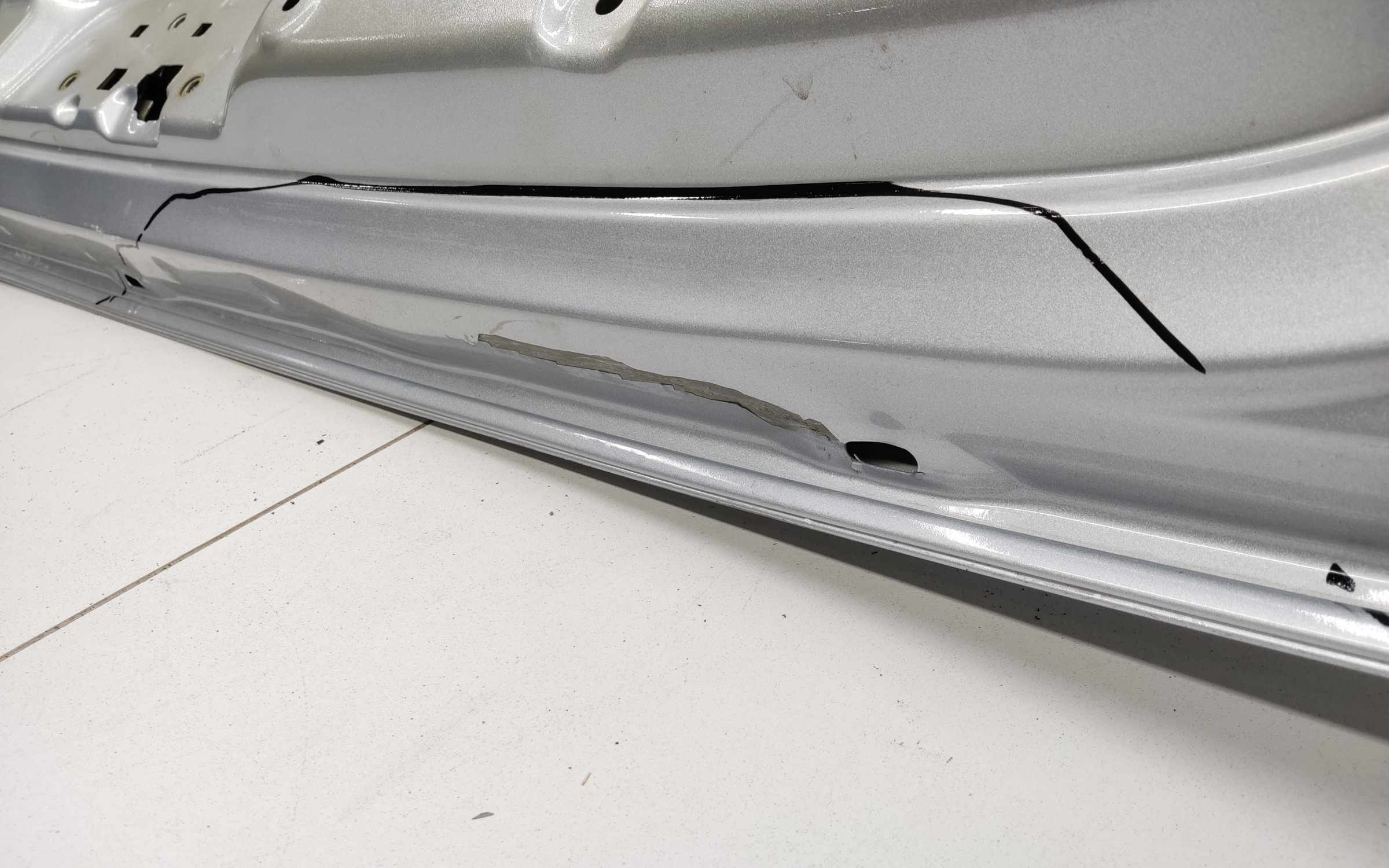 Крышка багажника Geely Atlas 2