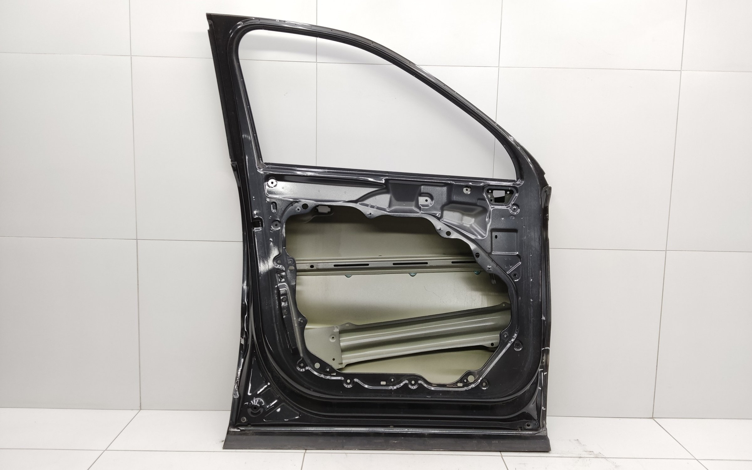 Дверь передняя левая Kia Sorento 4