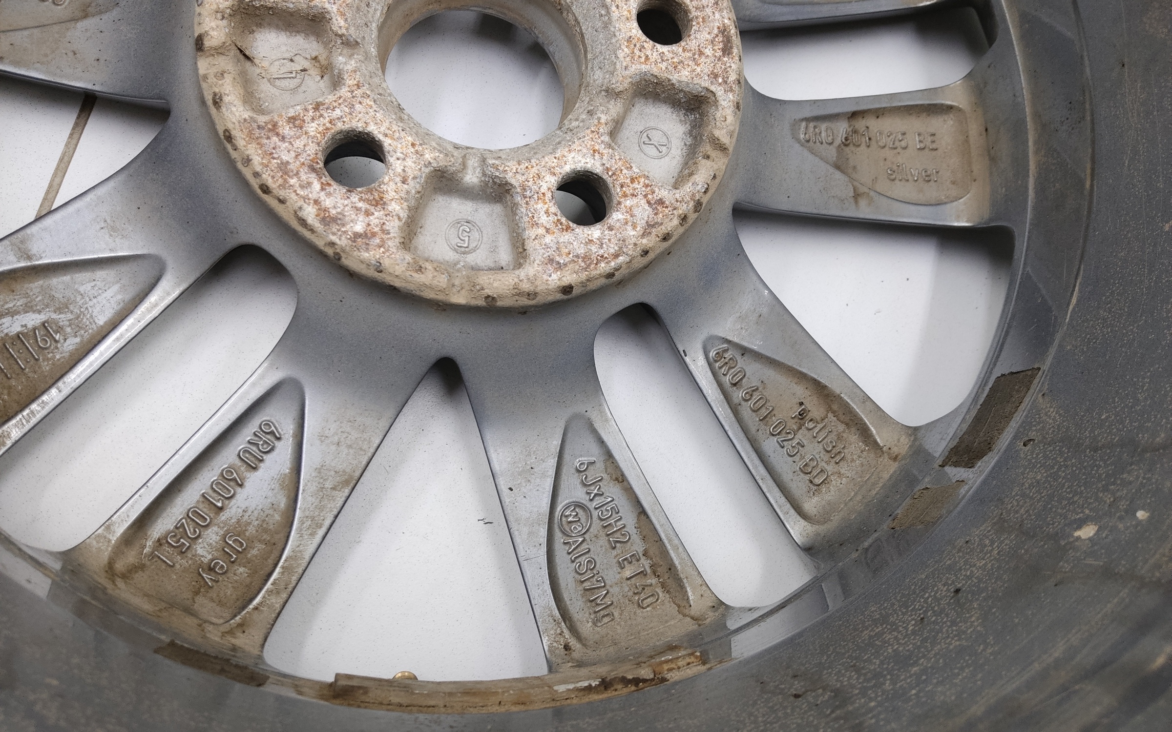 Диск колеса литой Volkswagen Polo 5 R15