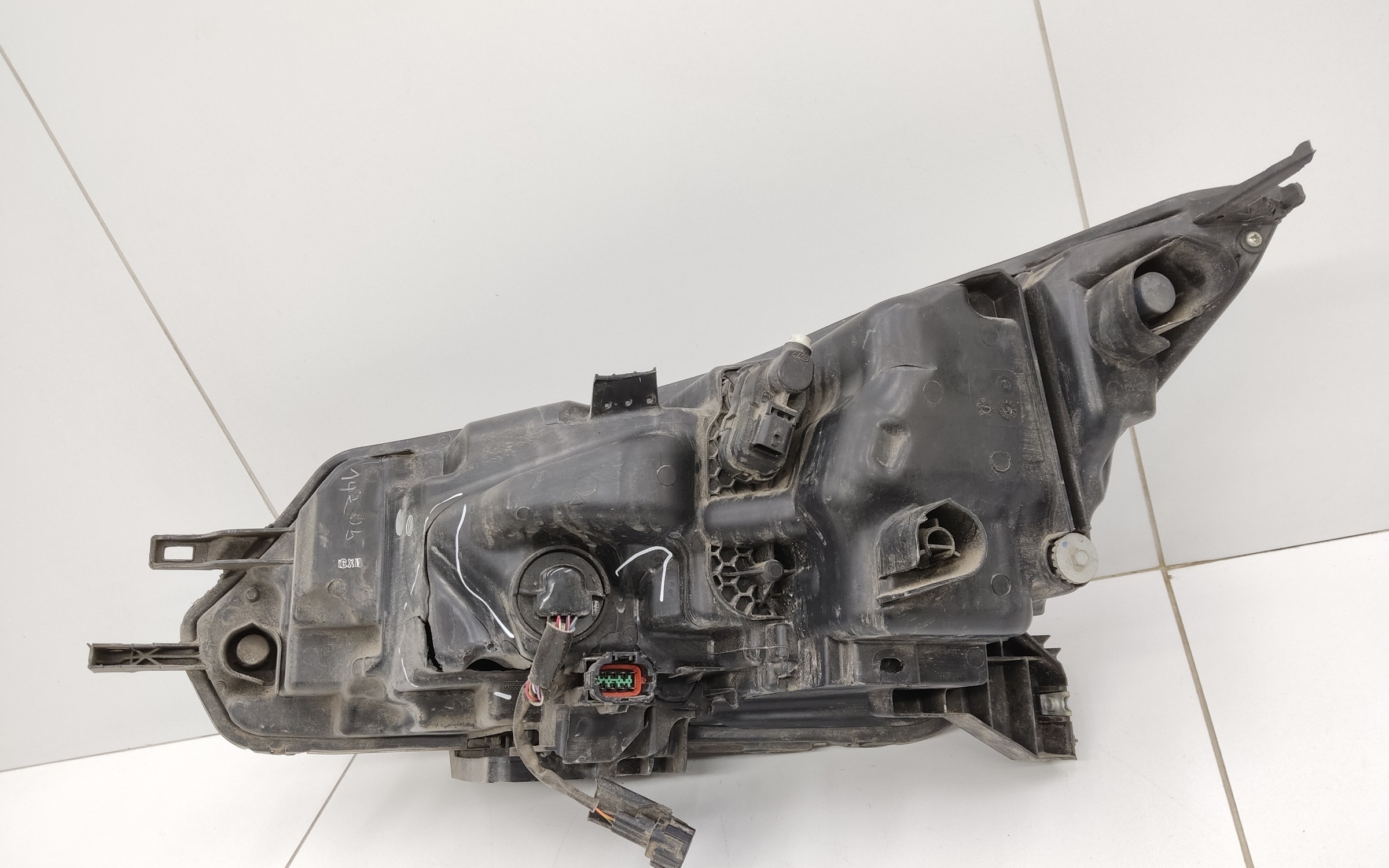 Фара передняя правая Nissan Qashqai 2 Restail LED