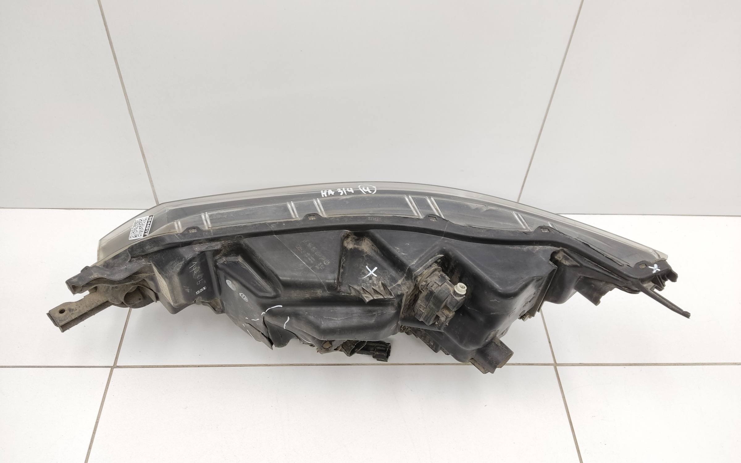 Фара передняя правая Nissan Qashqai 2 Restail LED