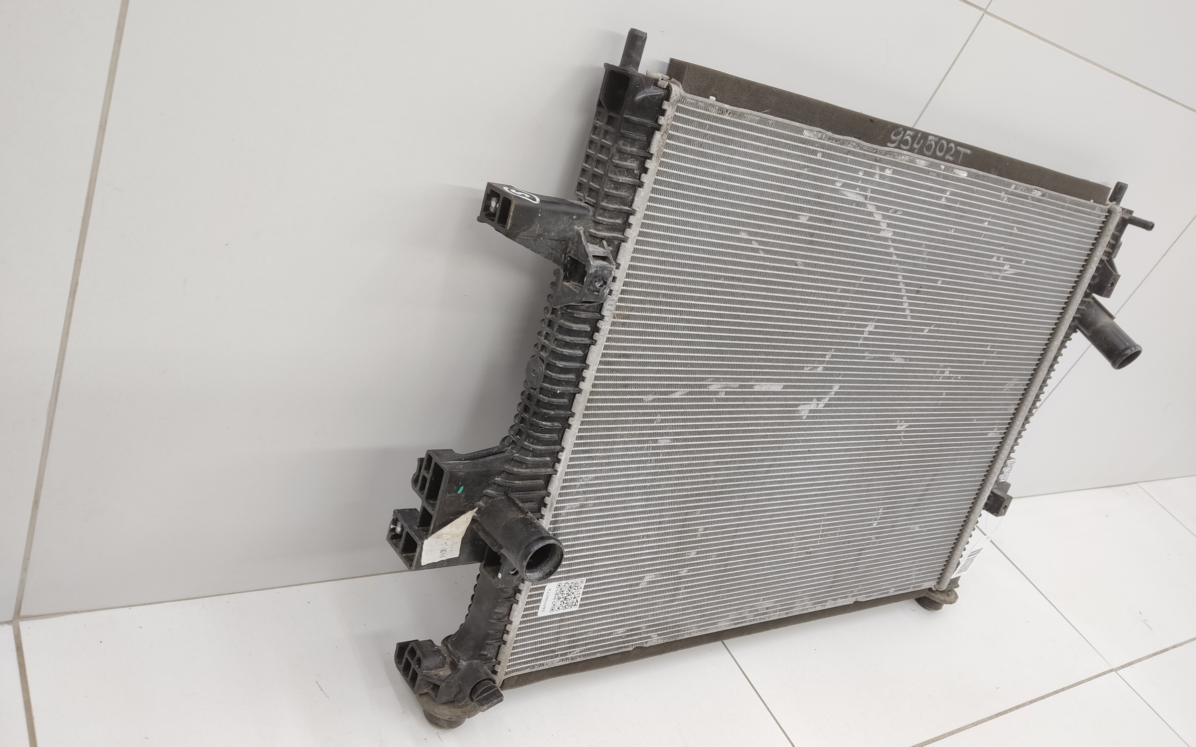 Радиатор охлаждения двигателя  Exeed VX