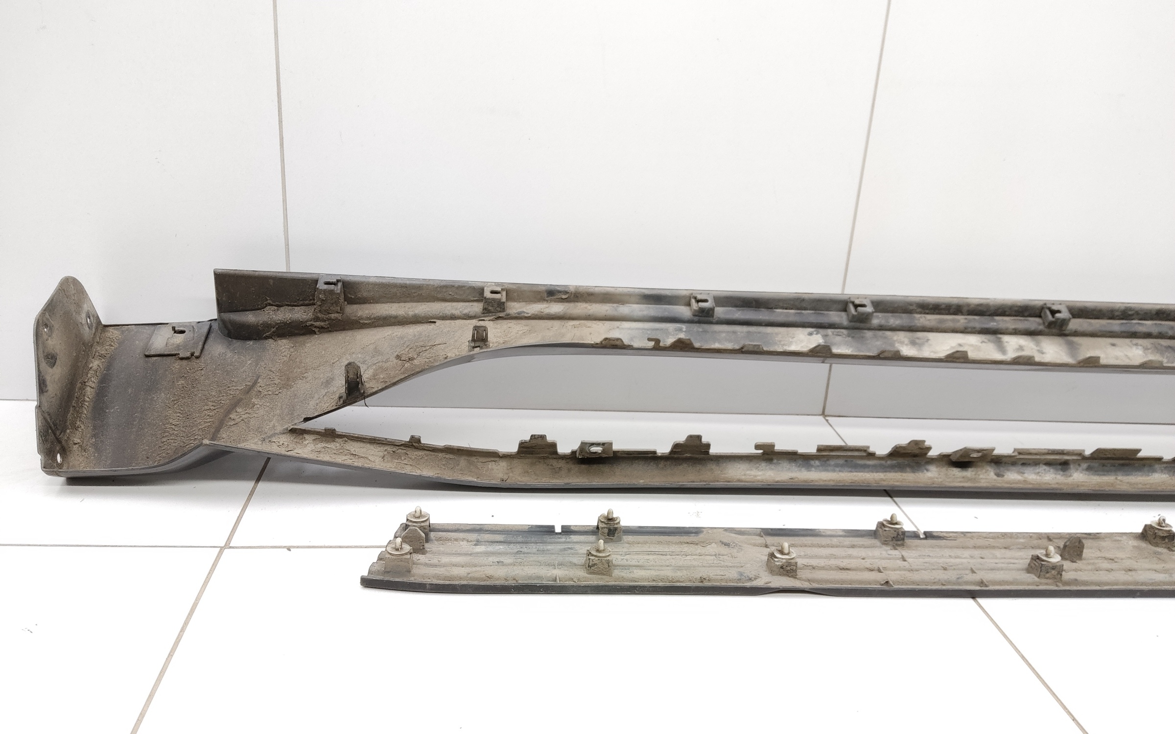 Накладка порога правого Lexus LX 3 Restail 2