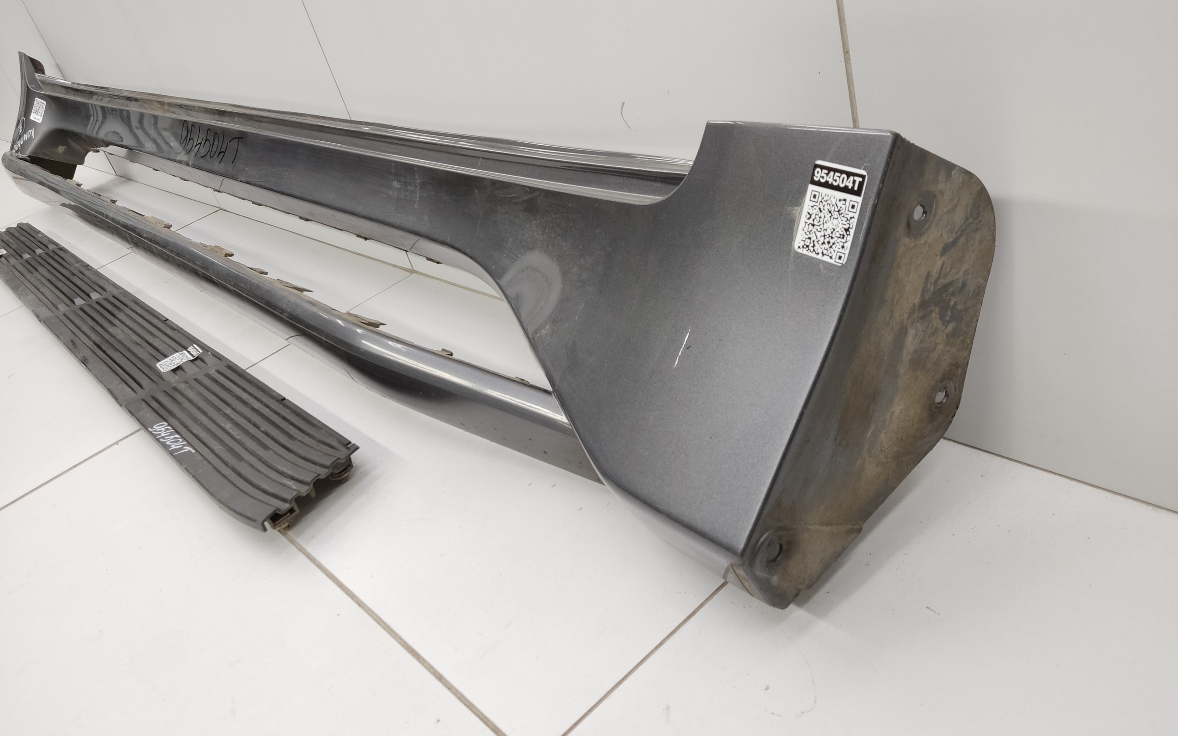 Накладка порога правого Lexus LX 3 Restail 2