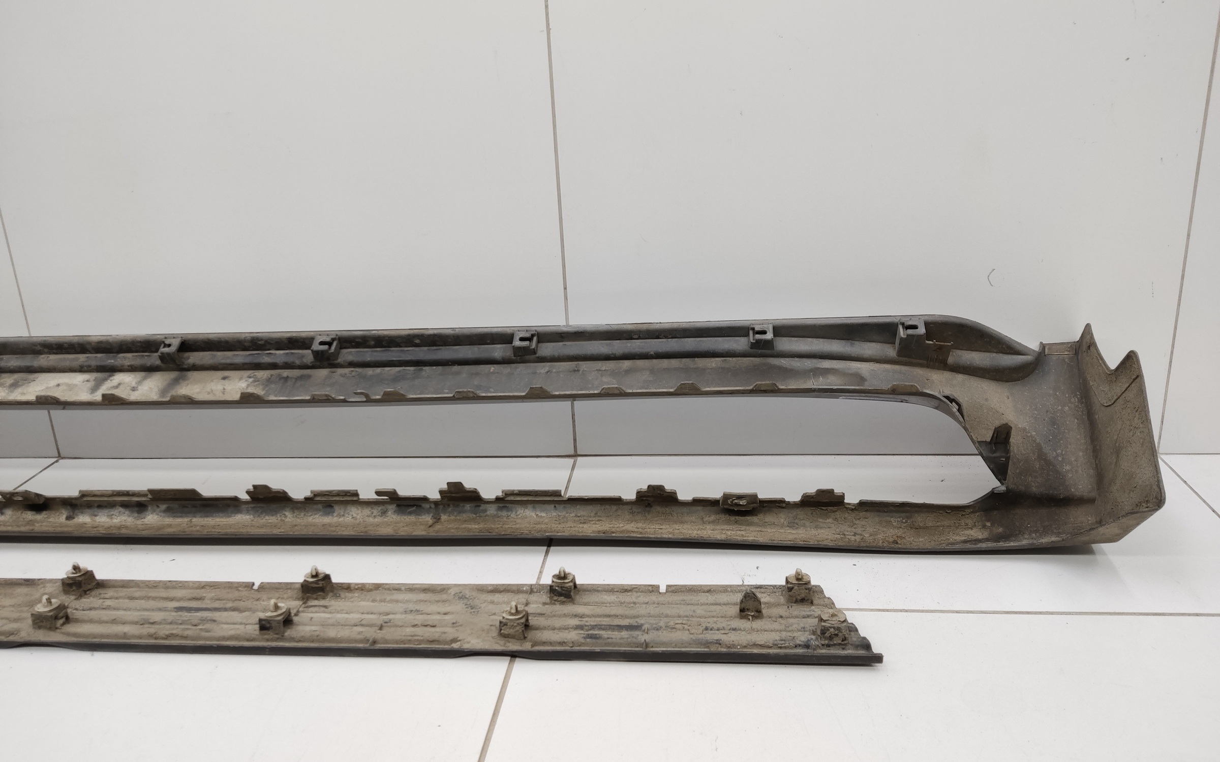 Накладка порога правого Lexus LX 3 Restail 2