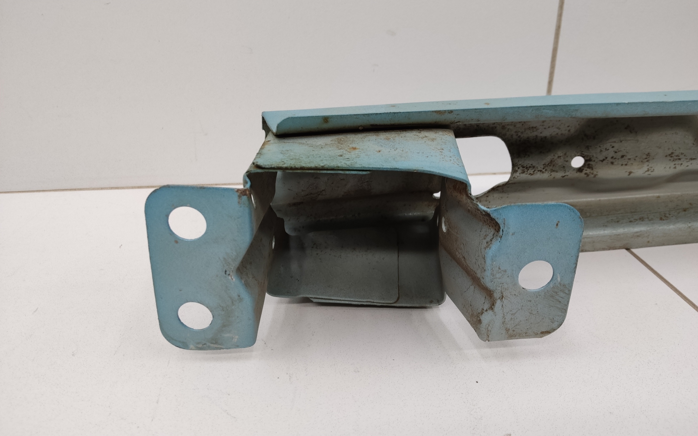 Усилитель заднего бампера Geely Coolray