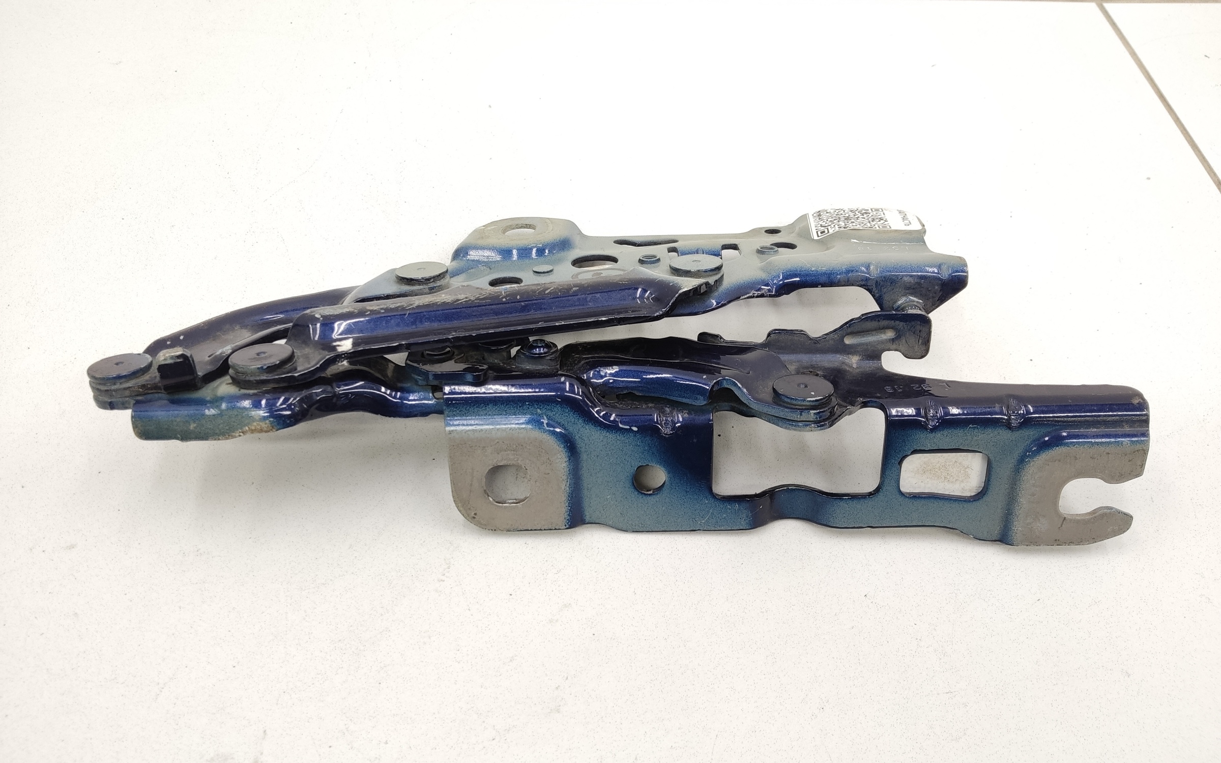 Петля капота левая BMW 5er G30
