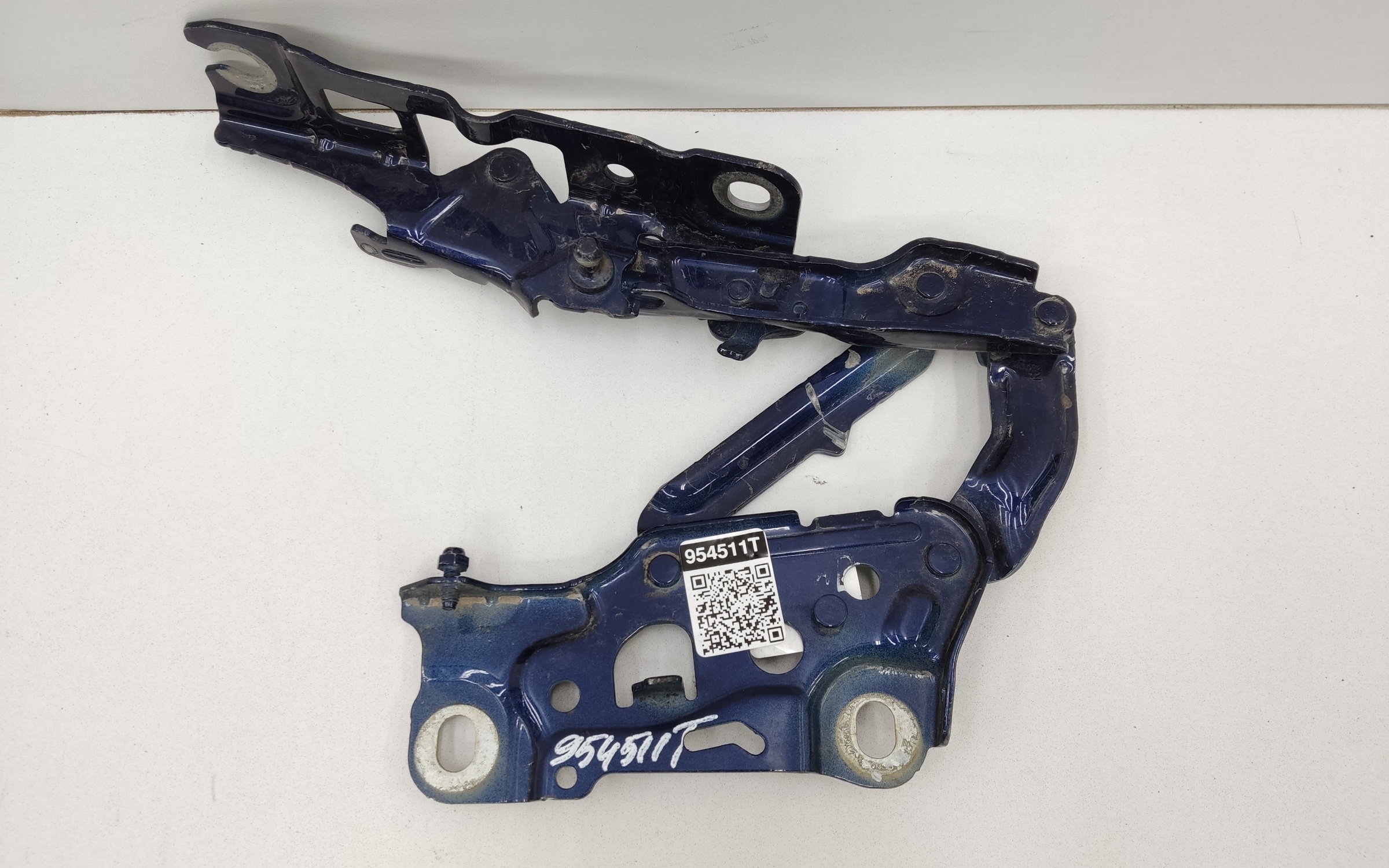 Петля капота правая BMW 5er G30