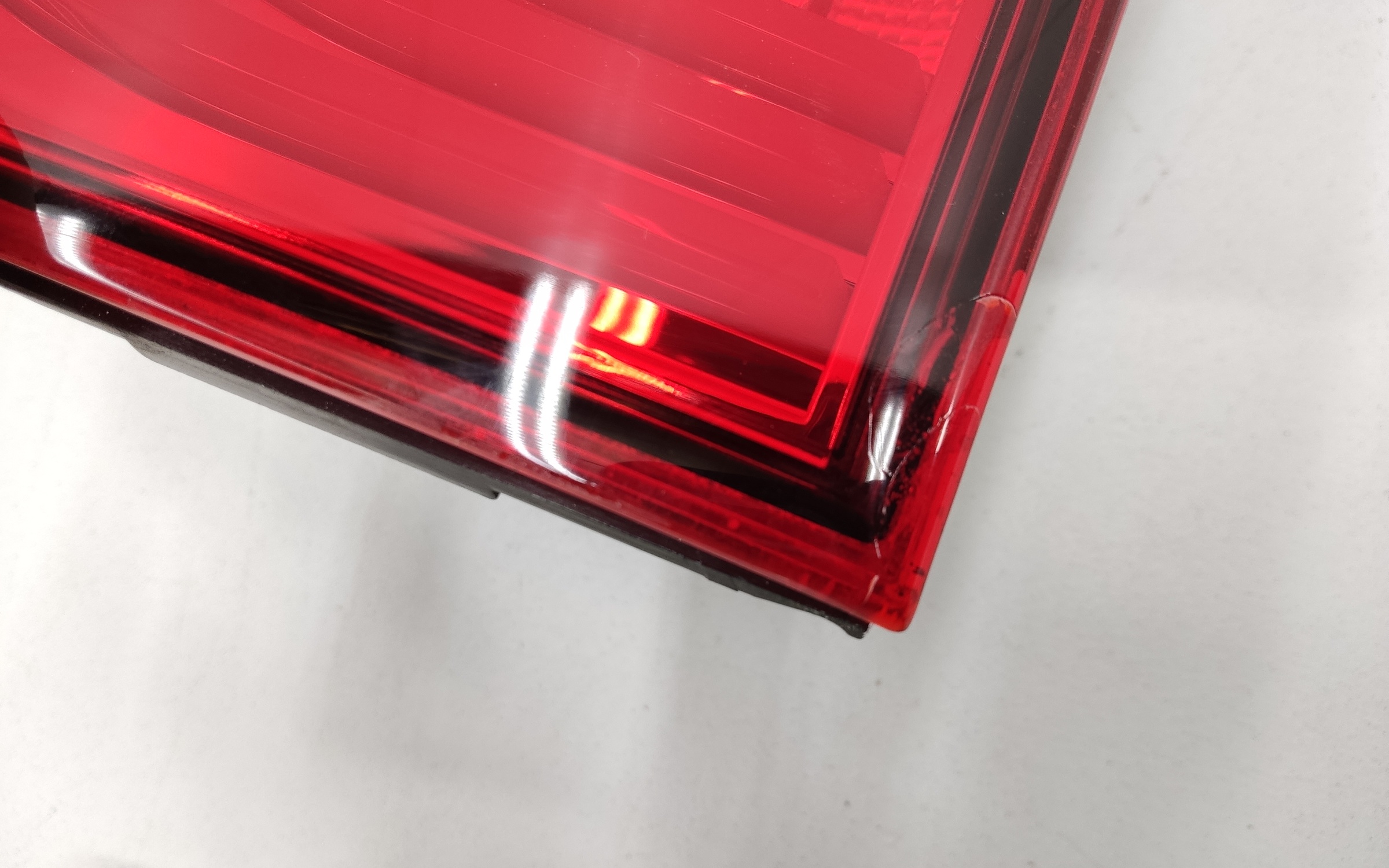 Фонарь задний правый внутренний Geely Tugella LED