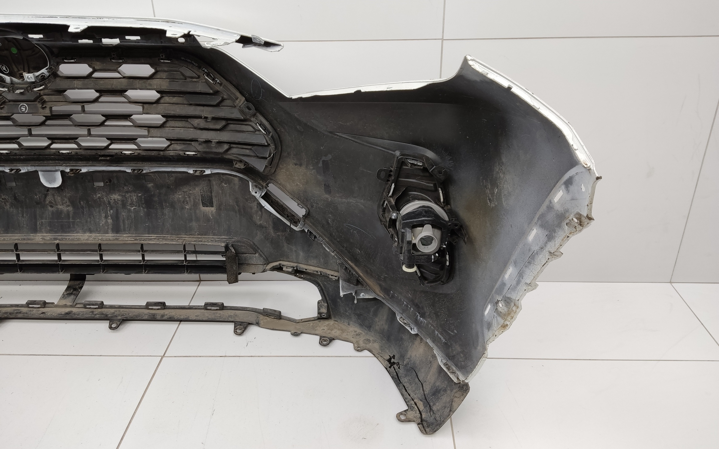 Бампер передний Toyota RAV4 XA50