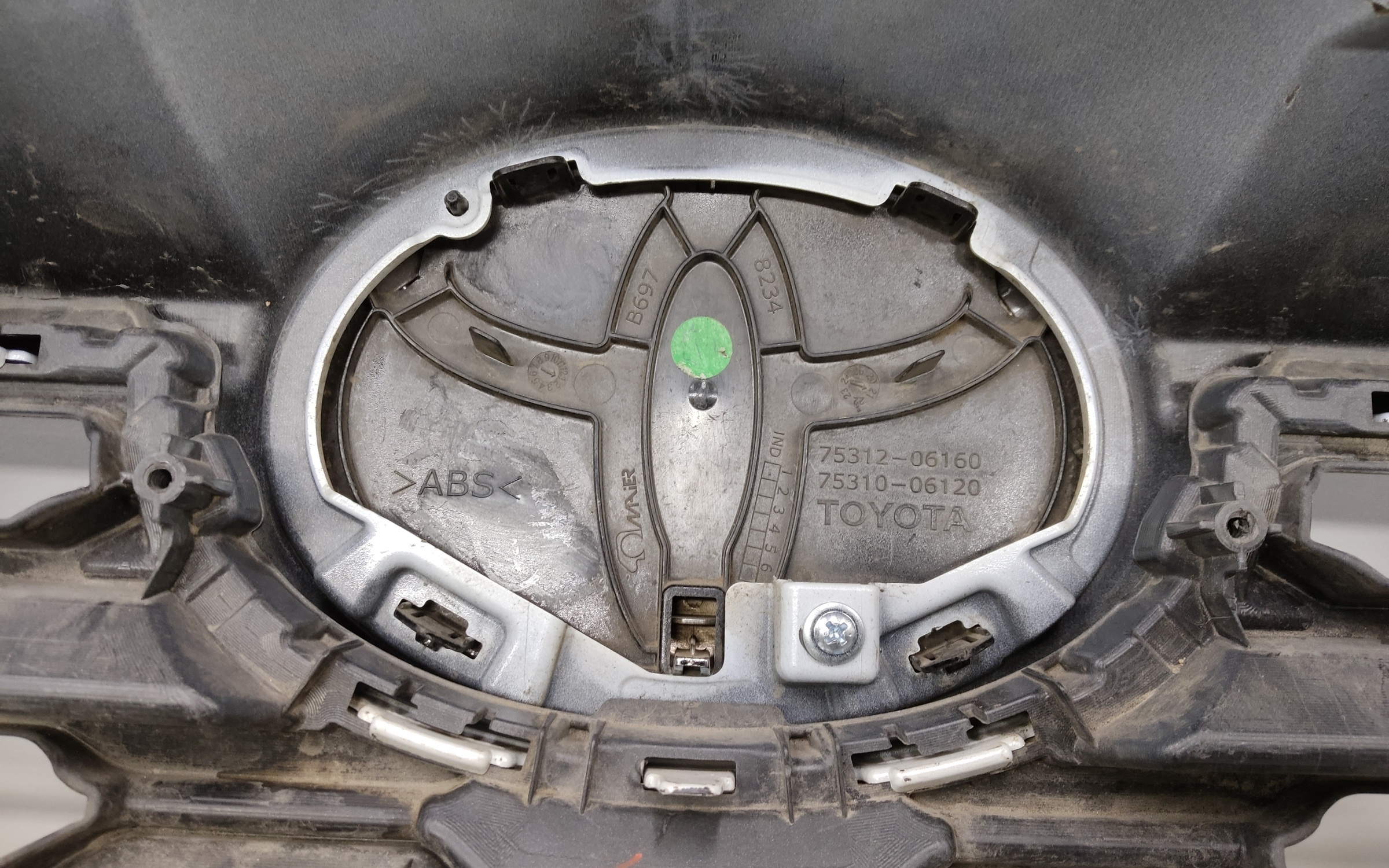 Бампер передний Toyota RAV4 XA50