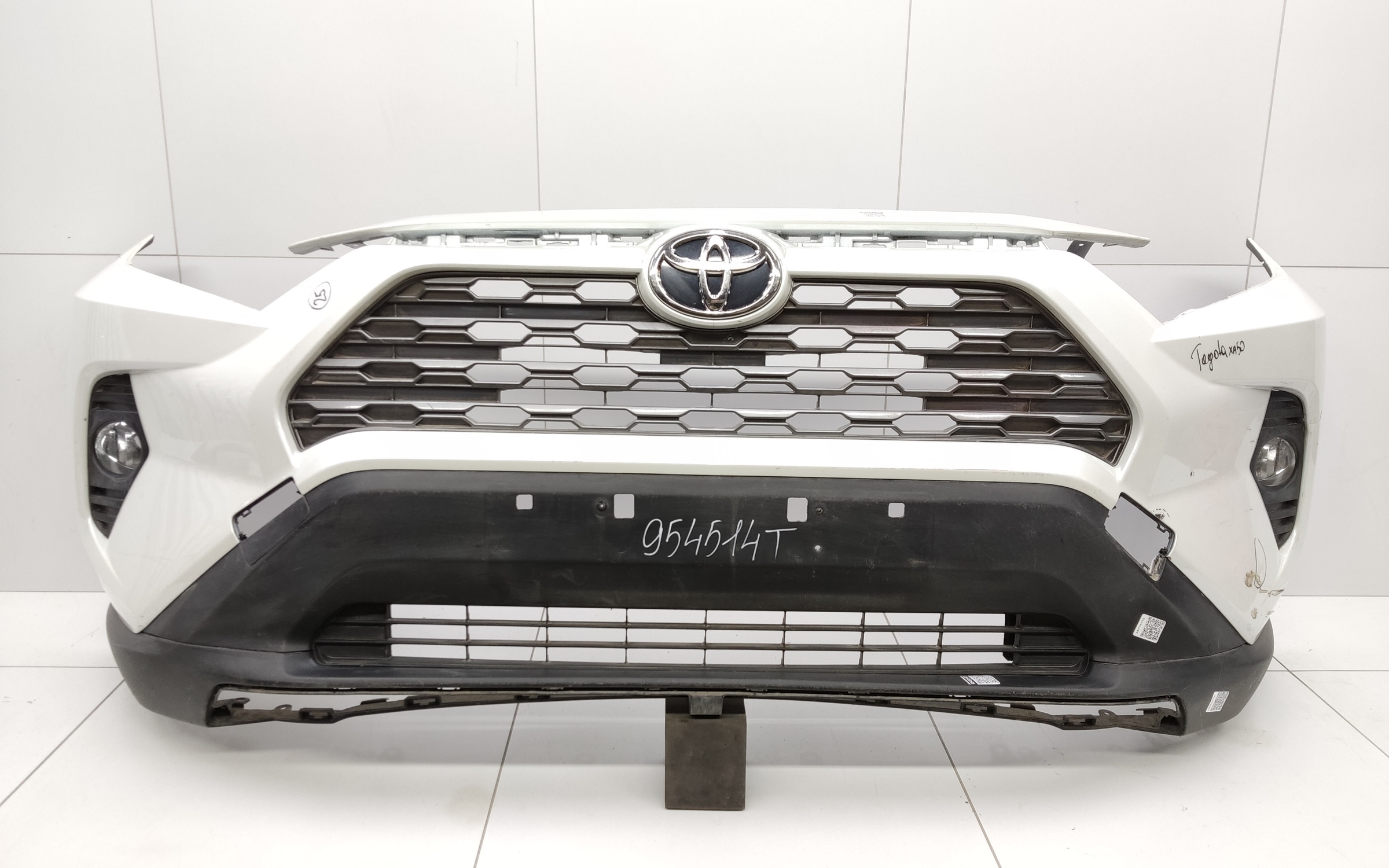 Бампер передний Toyota RAV4 XA50