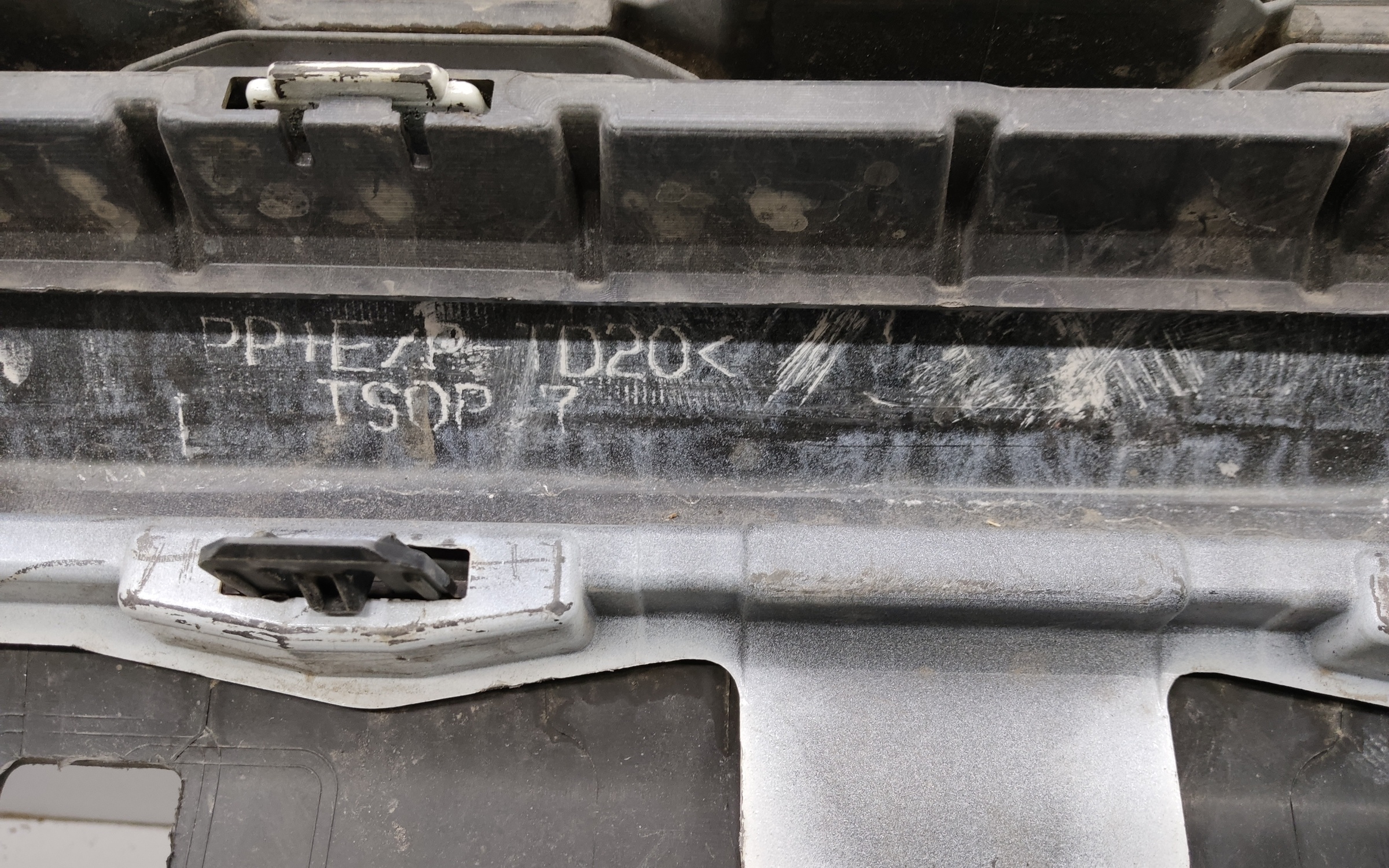 Бампер передний Toyota RAV4 XA50