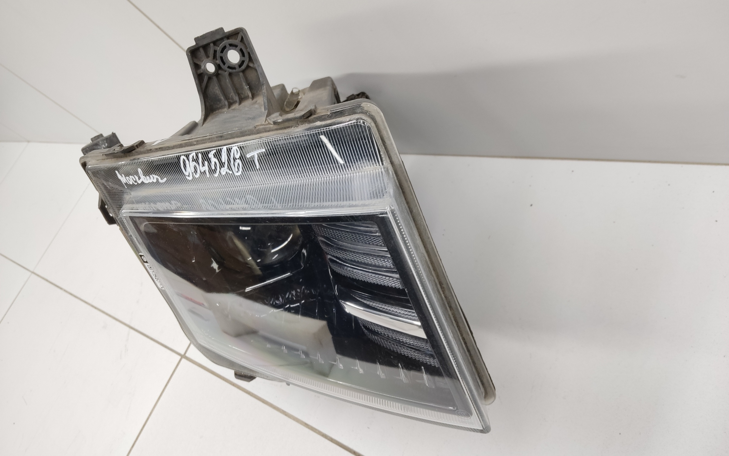 Фара передняя правая Москвич 3 галоген линза