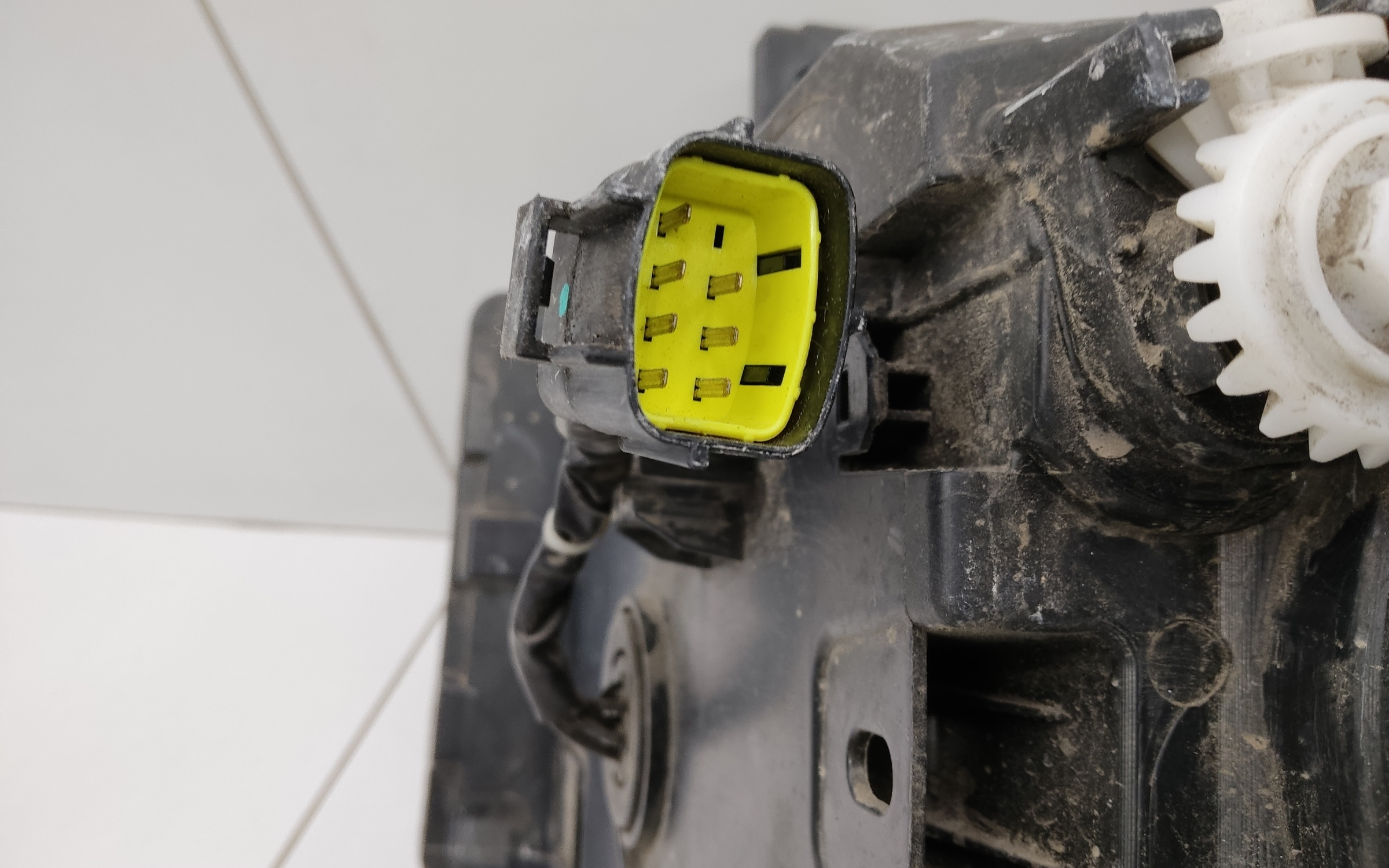 Фара передняя правая Москвич 3 галоген линза