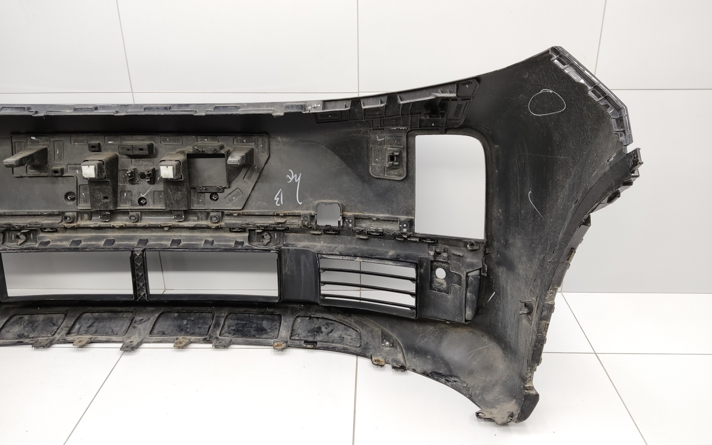 Бампер передний Lixiang L7