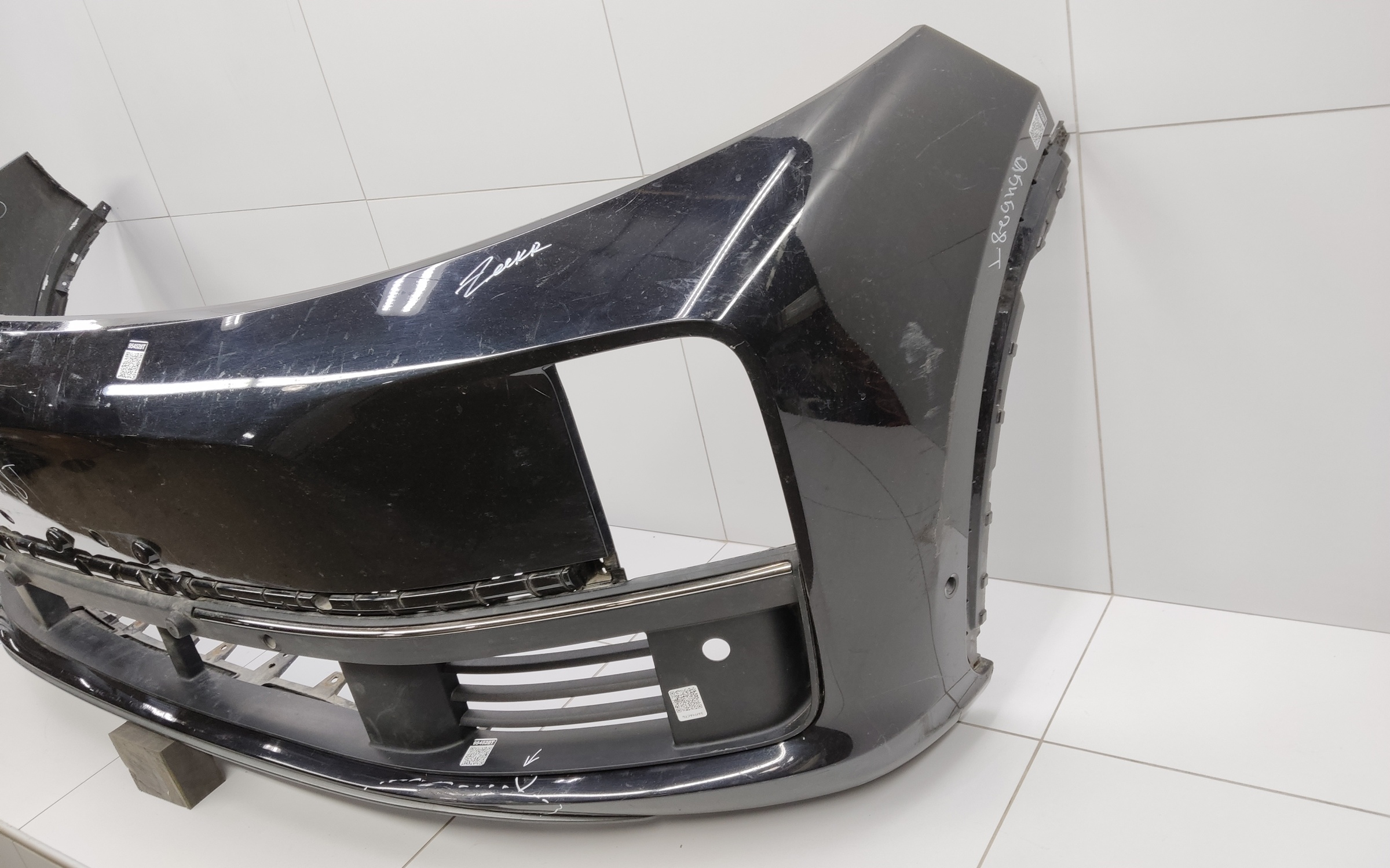 Бампер передний Lixiang L7