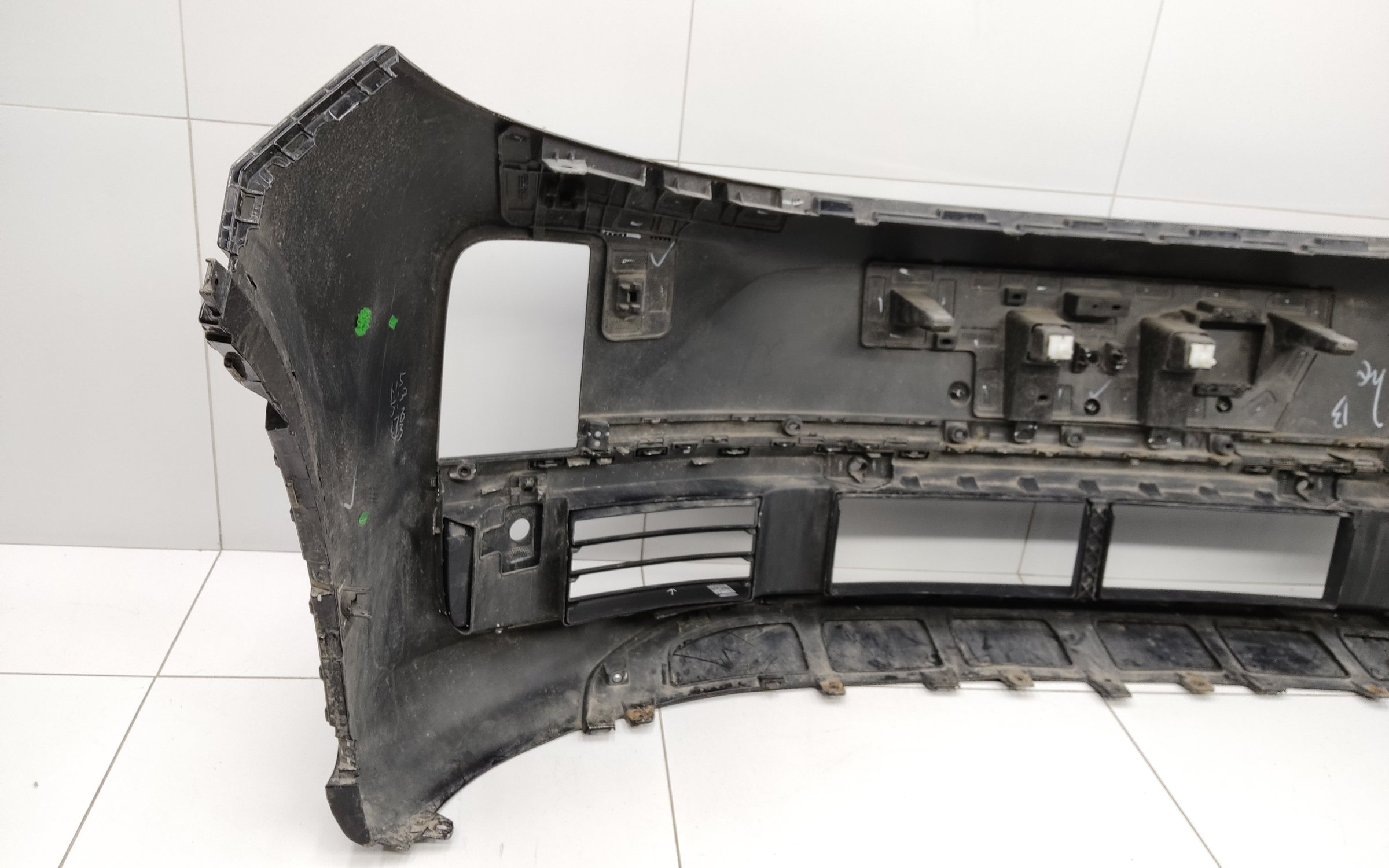 Бампер передний Lixiang L7