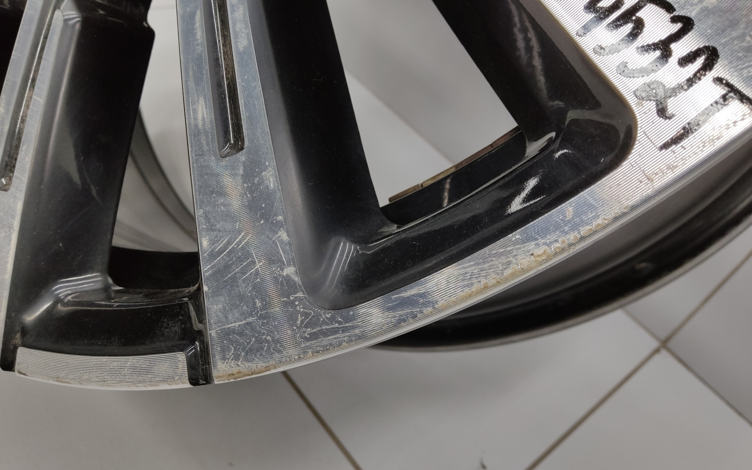 Диск колеса литой Geely Monjaro R20