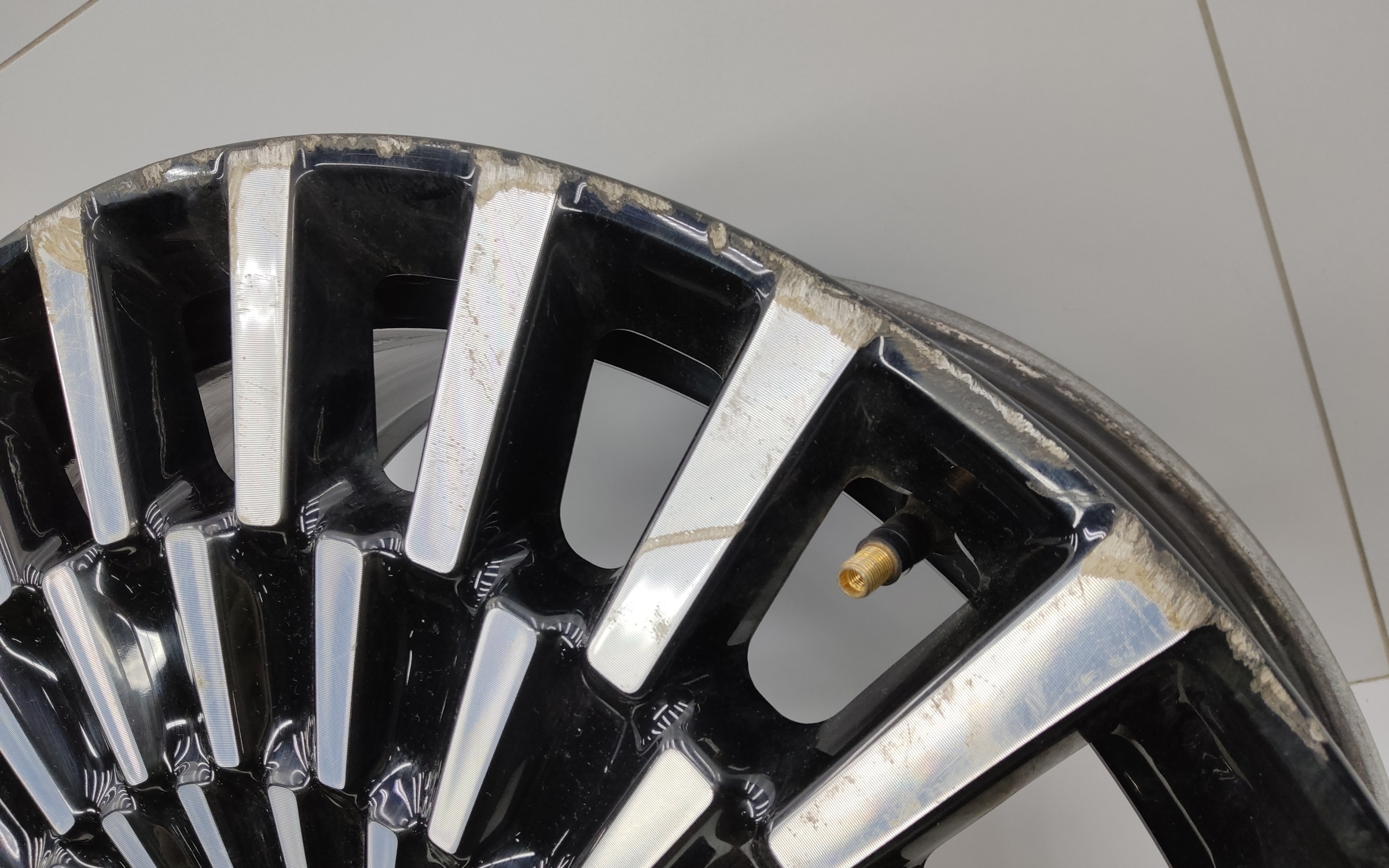 Диск колеса литой Zeekr 009 R20