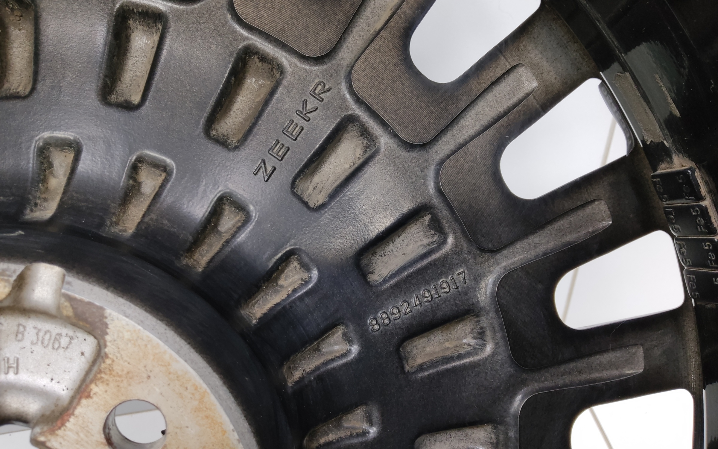 Диск колеса литой Zeekr 009 R20