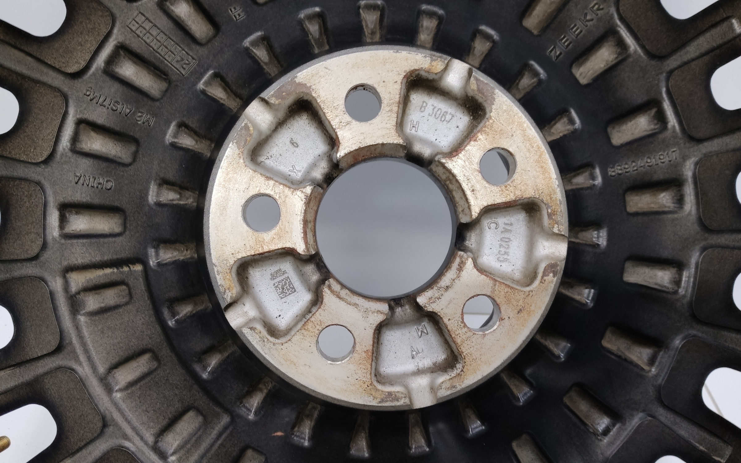 Диск колеса литой Zeekr 009 R20