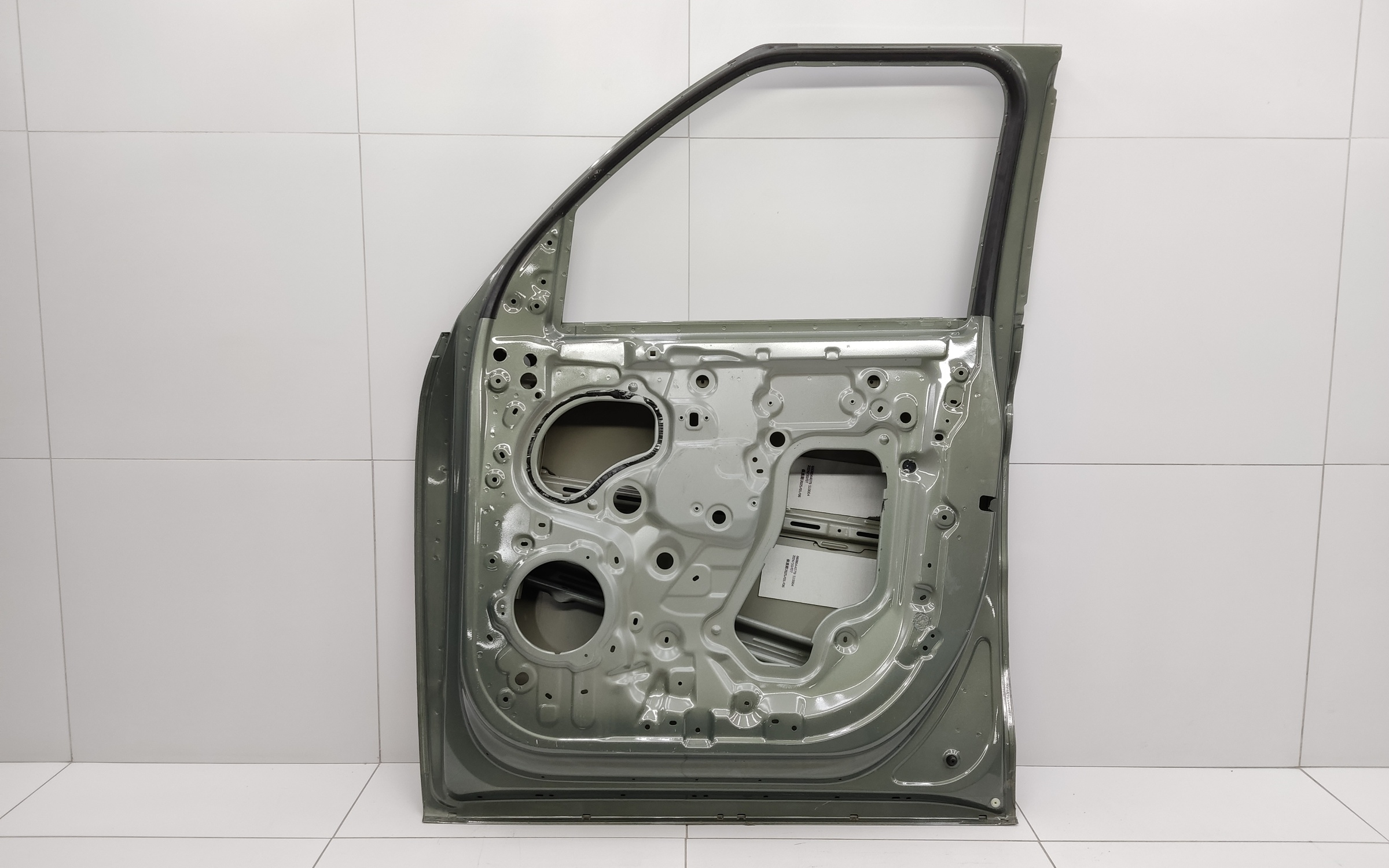 Дверь передняя правая Zeekr 009