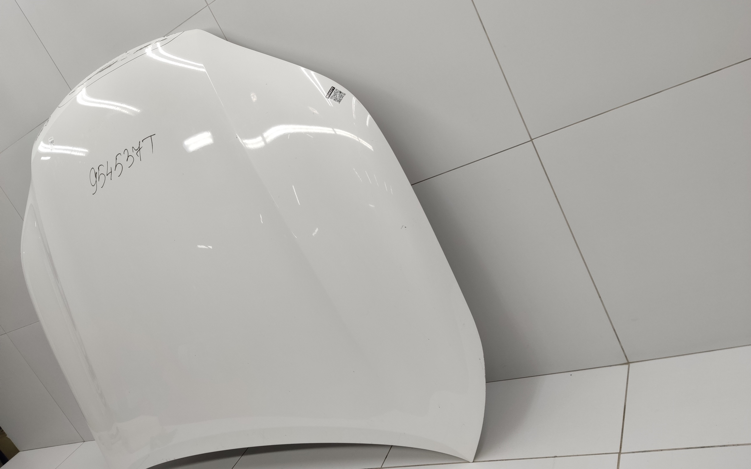 Капот Toyota Fortuner 2