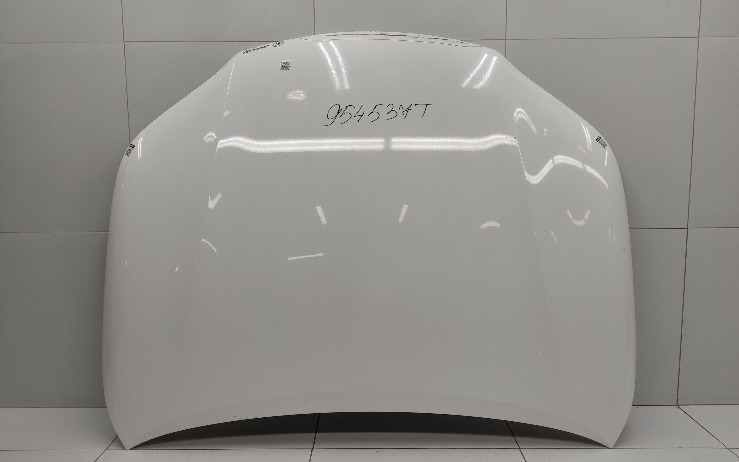 Капот Toyota Fortuner 2