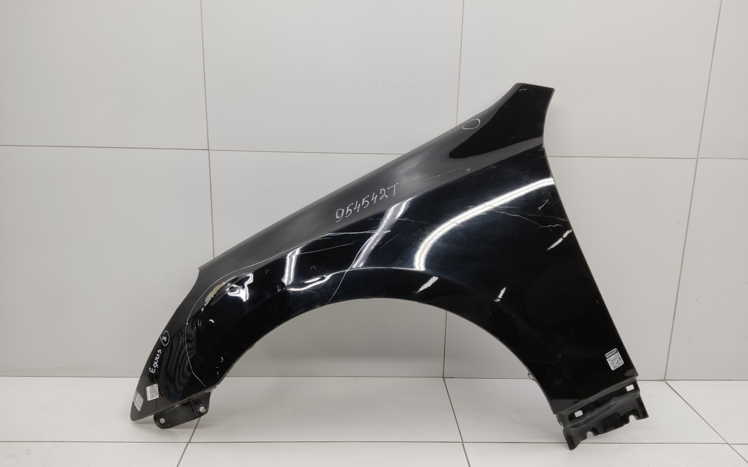 Крыло переднее левое Hyundai Equus 2